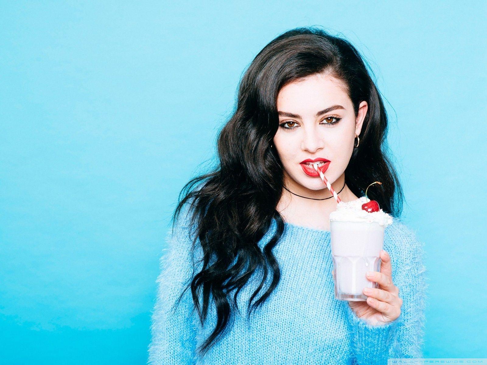 1600x1200 Charli XCX ❤ 4K HD Desktop Wallpaper for 4K Ultra HD TV • Tablet