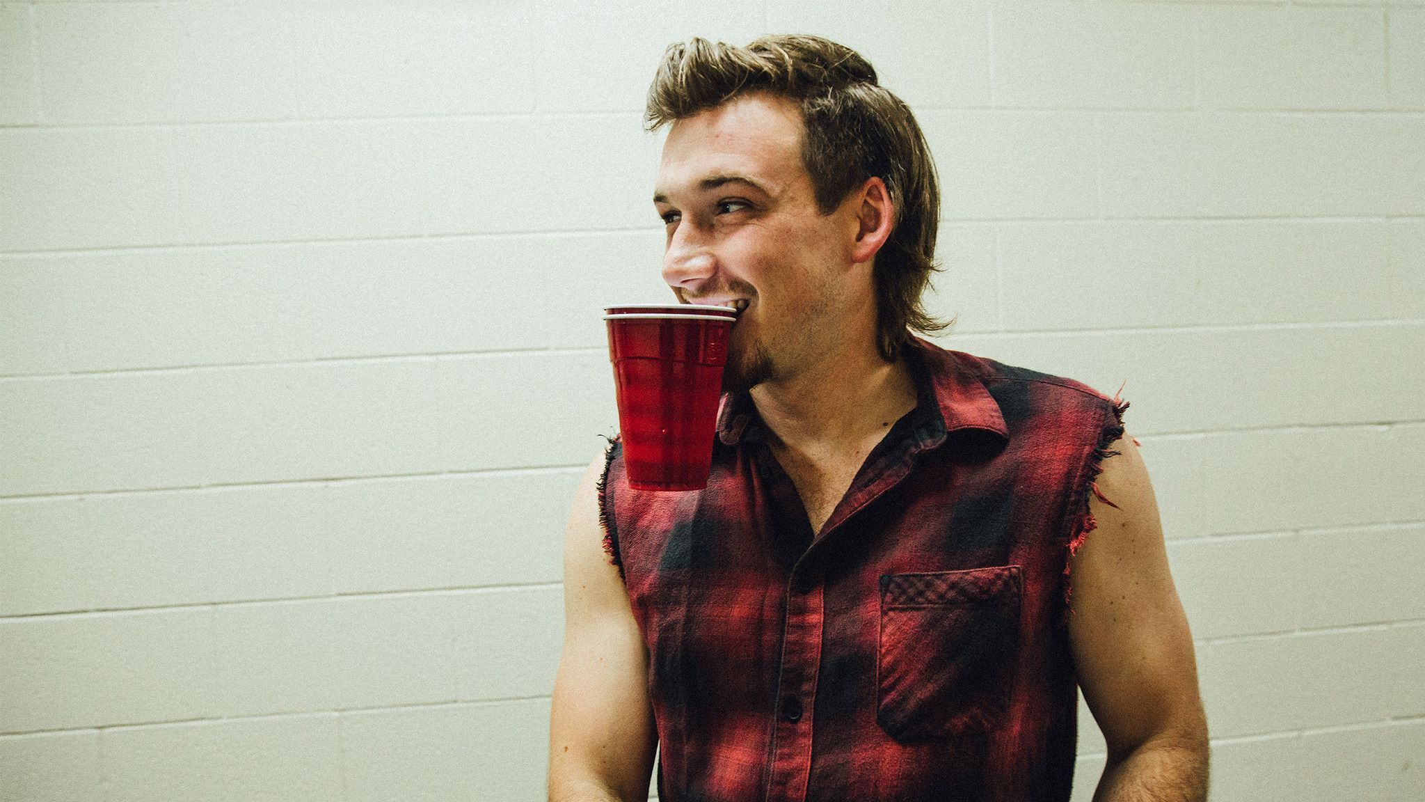 2048x1152 Morgan Wallen Computer Wallpaper