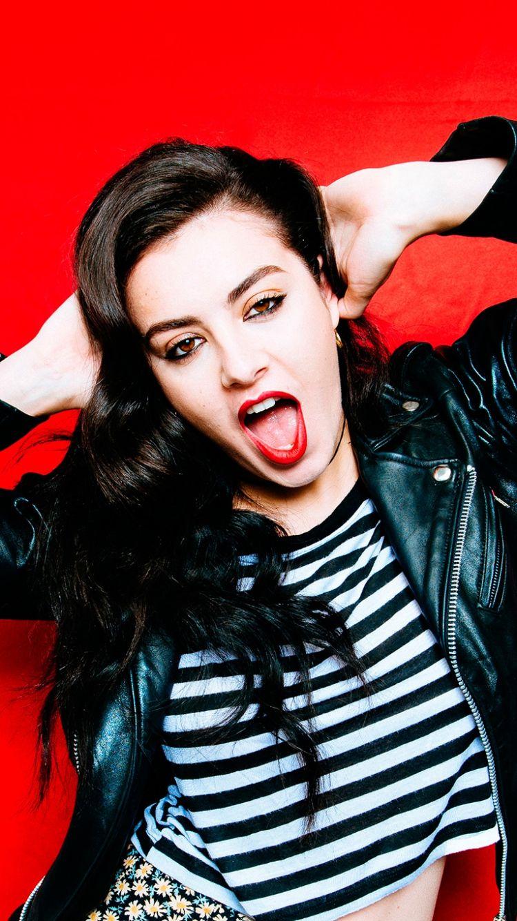 Charli Xcx Iphone Wallpapers Top Free Charli Xcx Iphone Backgrounds Wallpaperaccess