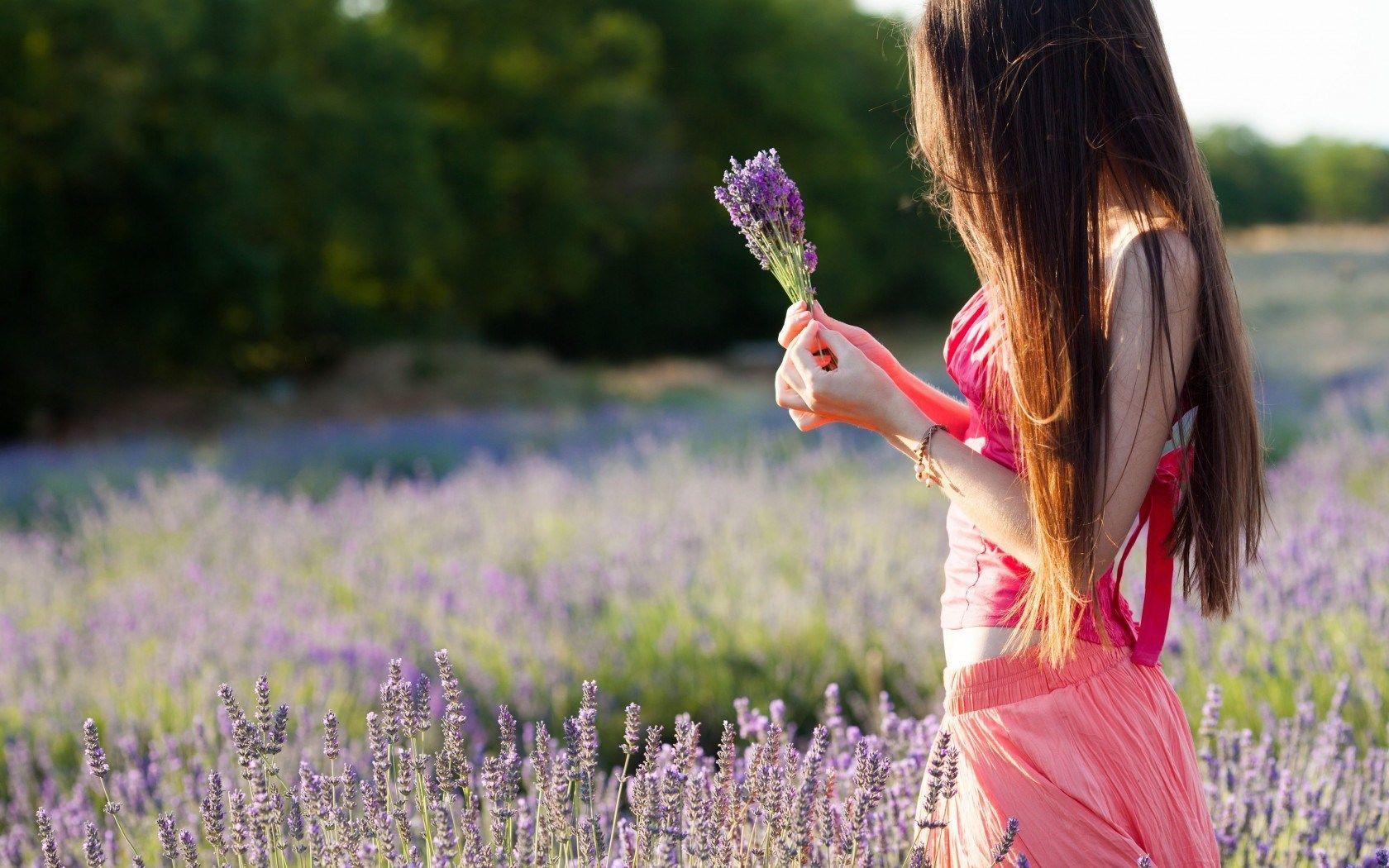 1680x1050 Gorgeous Girl Mood Nature Wallpaper 43952 1680x1050px