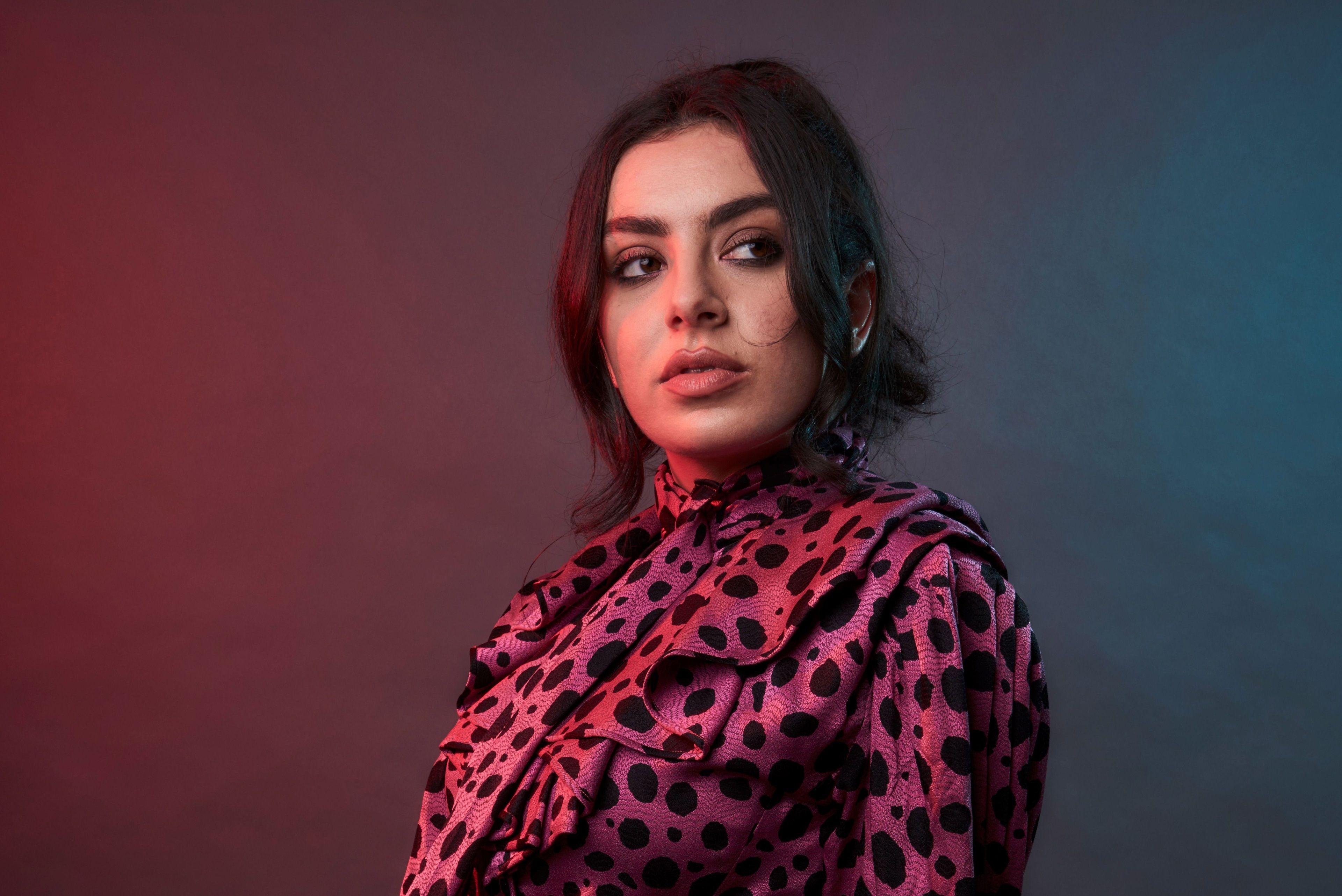 3840x2564 charli xcx 4k desktop best wallpaper