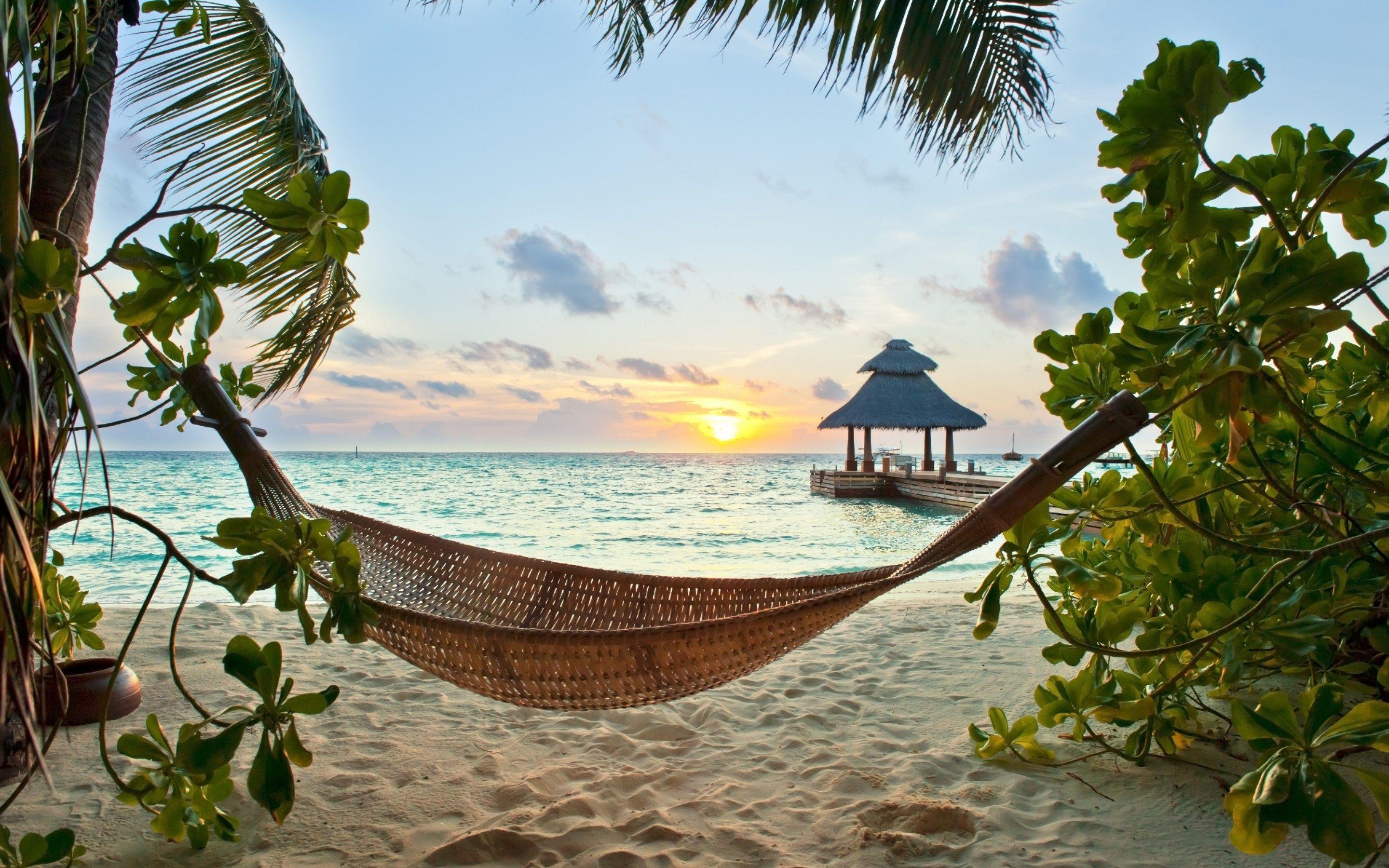 2880x1800 Paradise Wallpaper