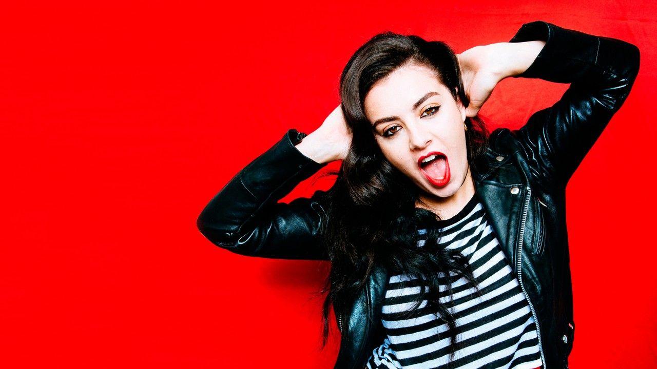 1280x720 Wallpaper Charli XCX, Mow That Lawn, Music
