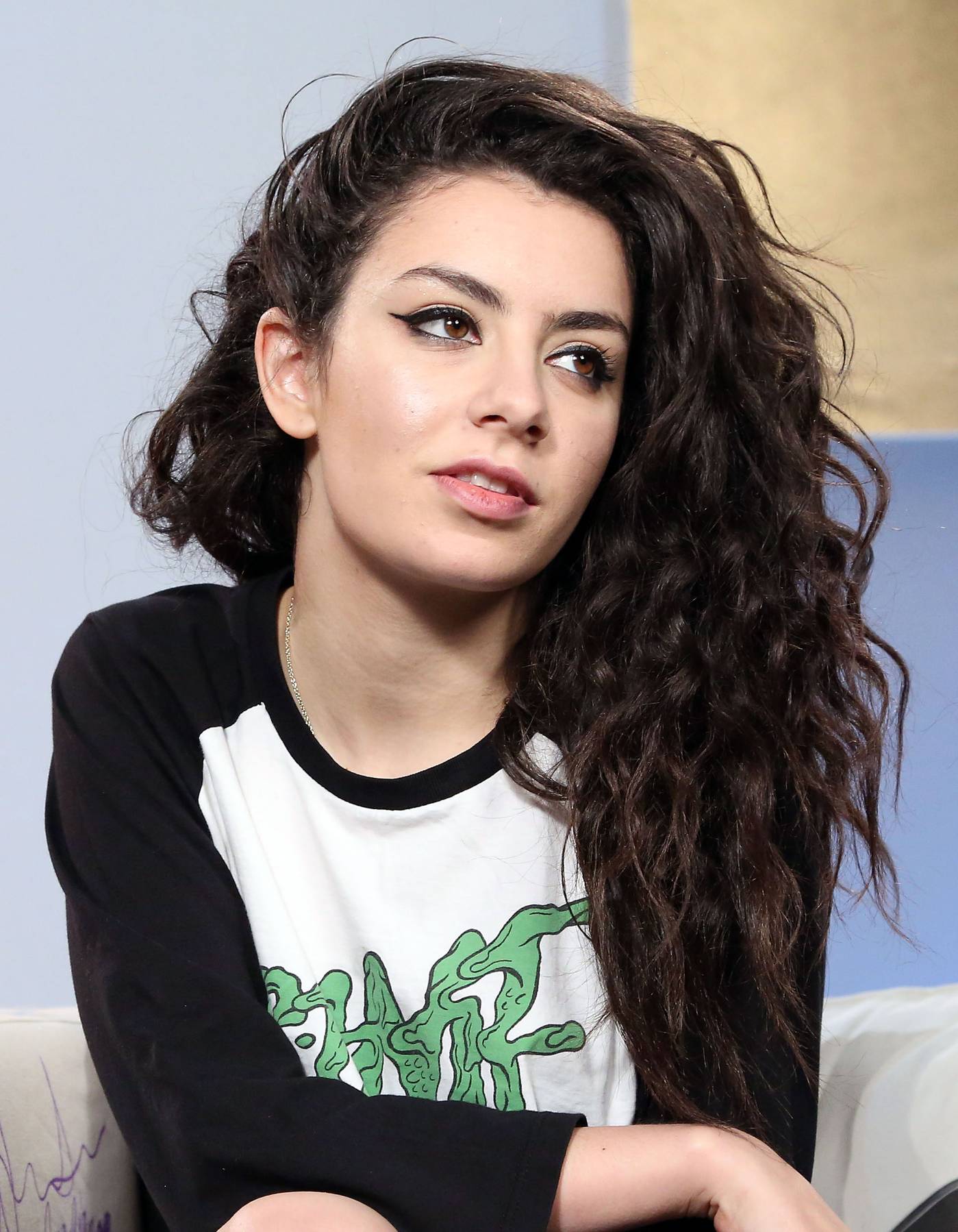 1399x1798 Charli XCX Wallpaper High Quality