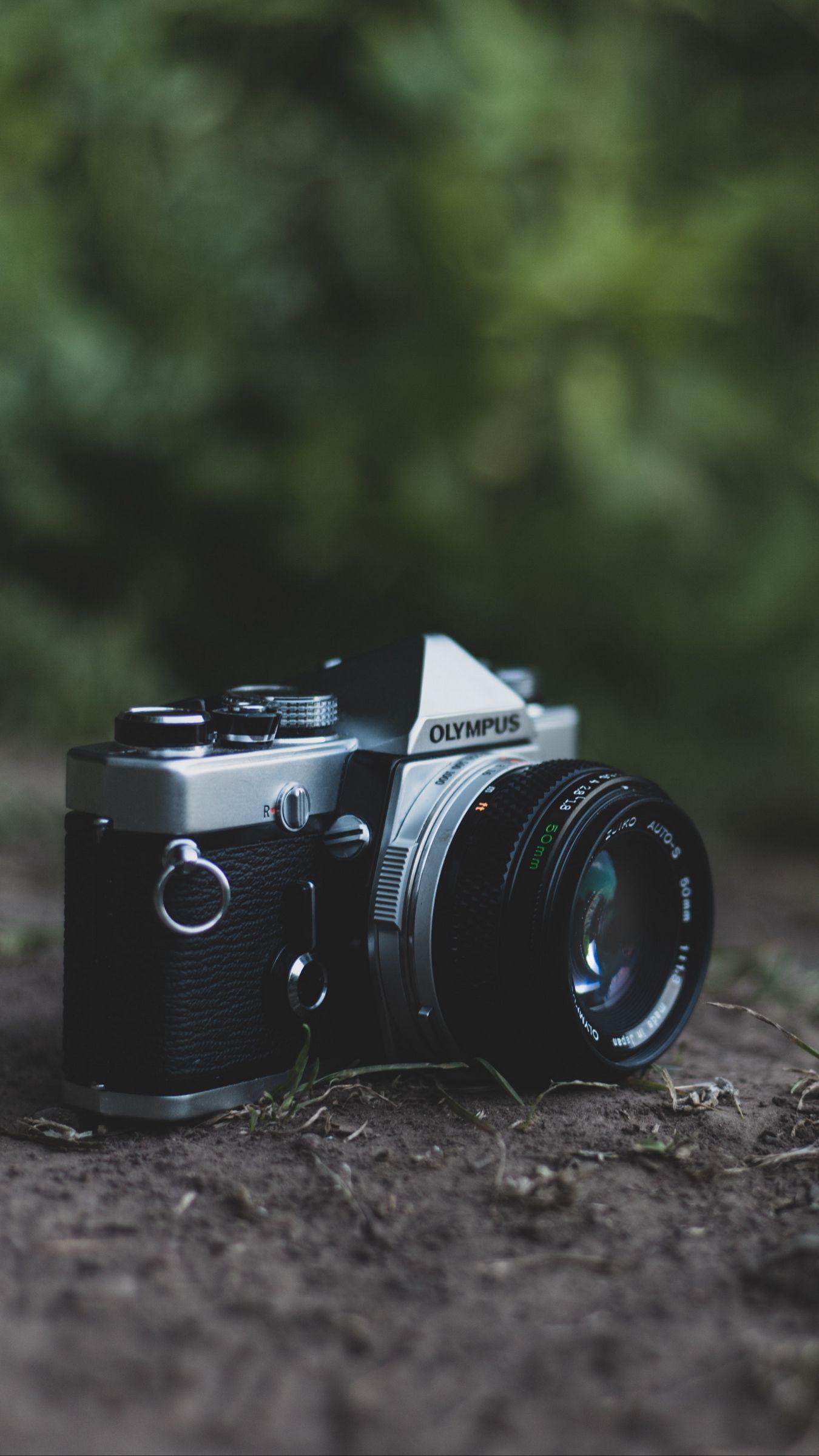 1350x2400 Download wallpaper 1350x2400 camera, vintage, retro, lens