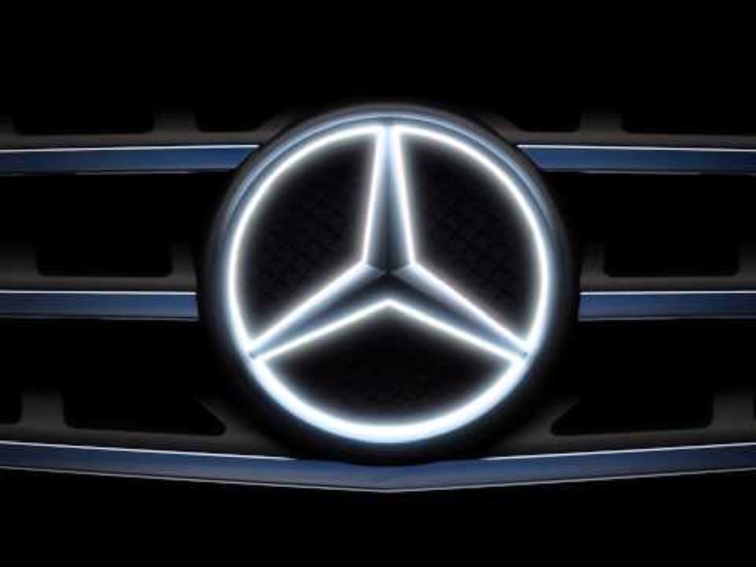 1500x1125 Light up the hood ornament
