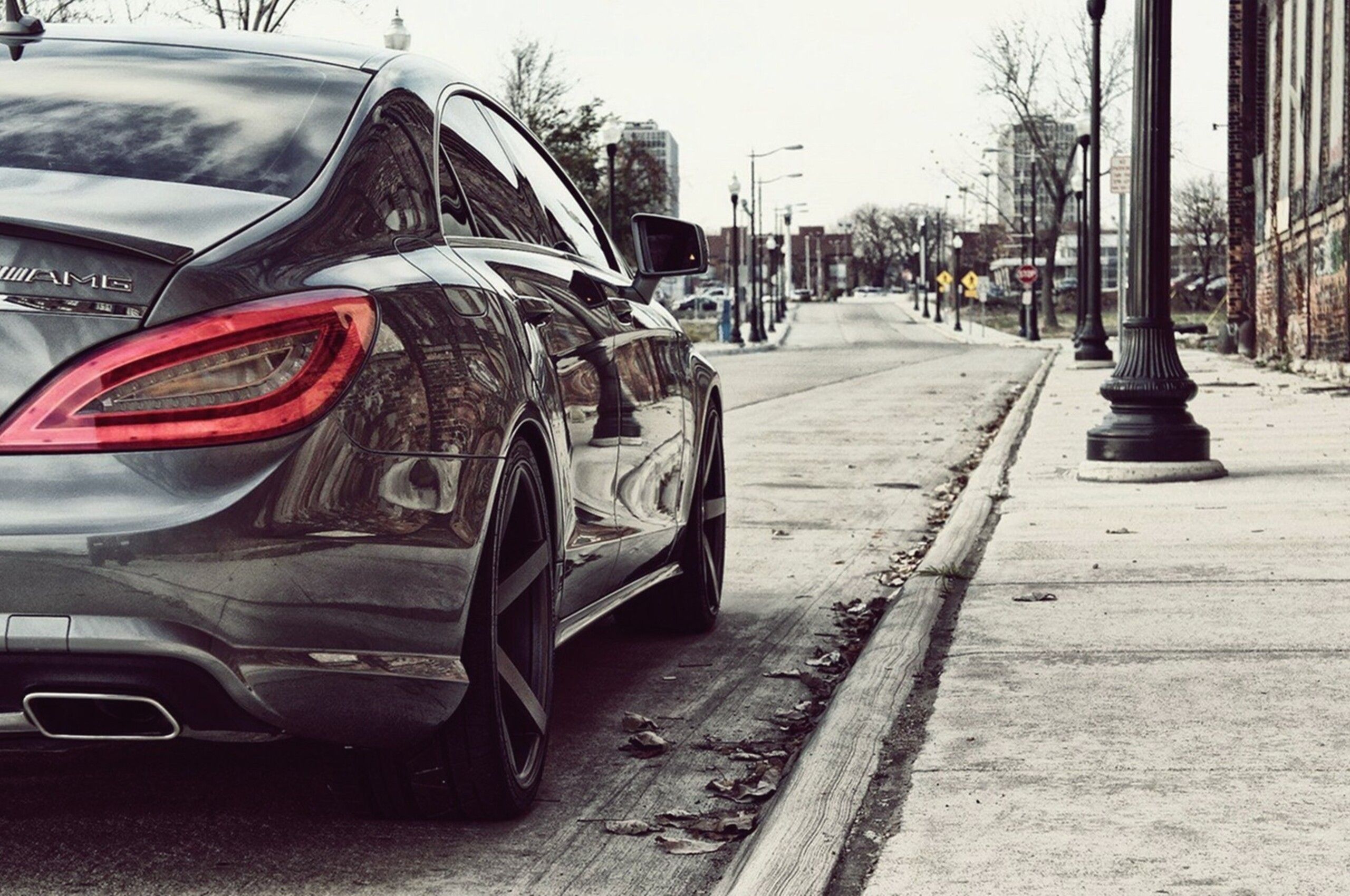 2560x1700 Mercedes CLS Tail Light