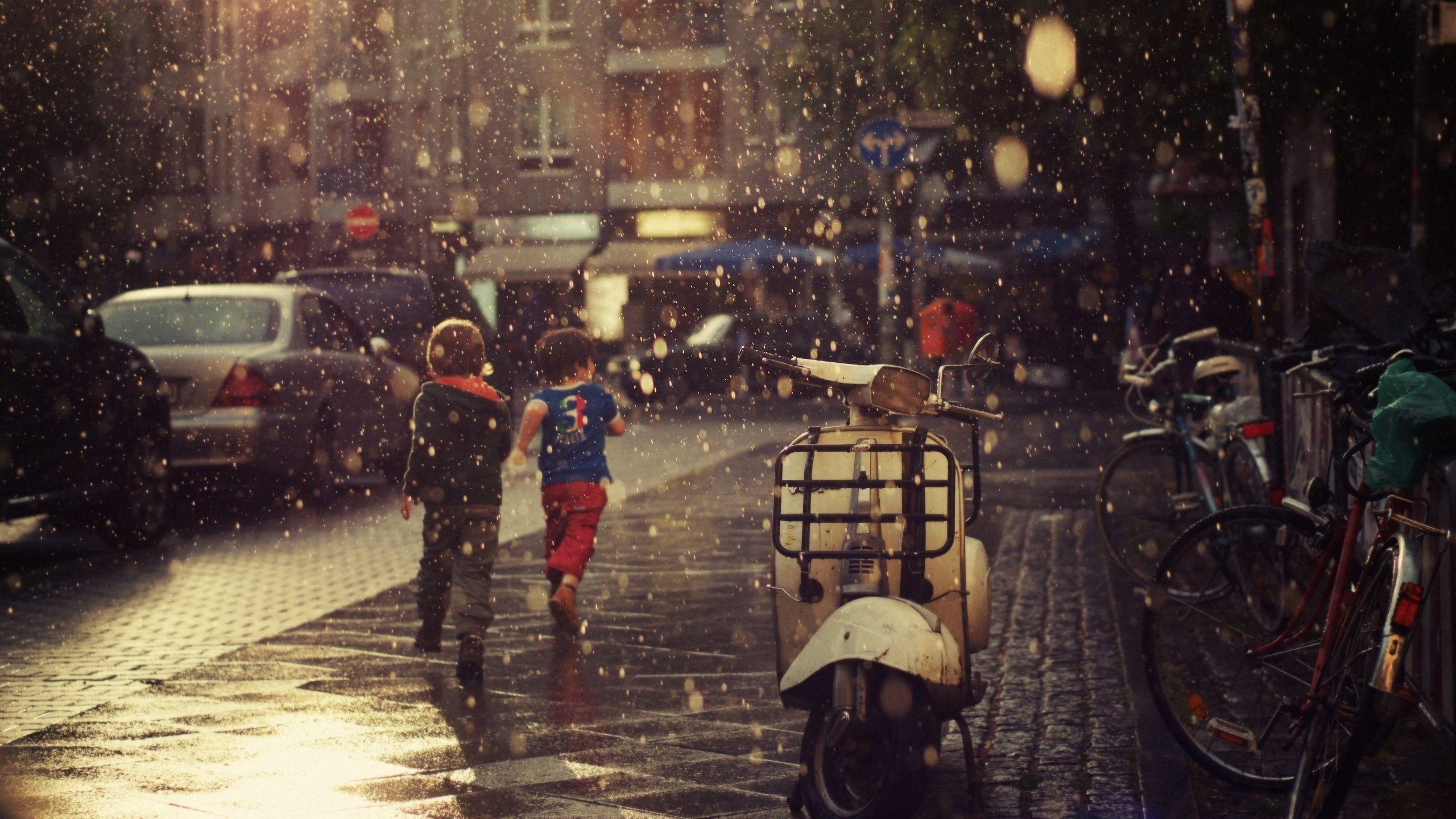 2560x1440 Street Photography Wallpaper