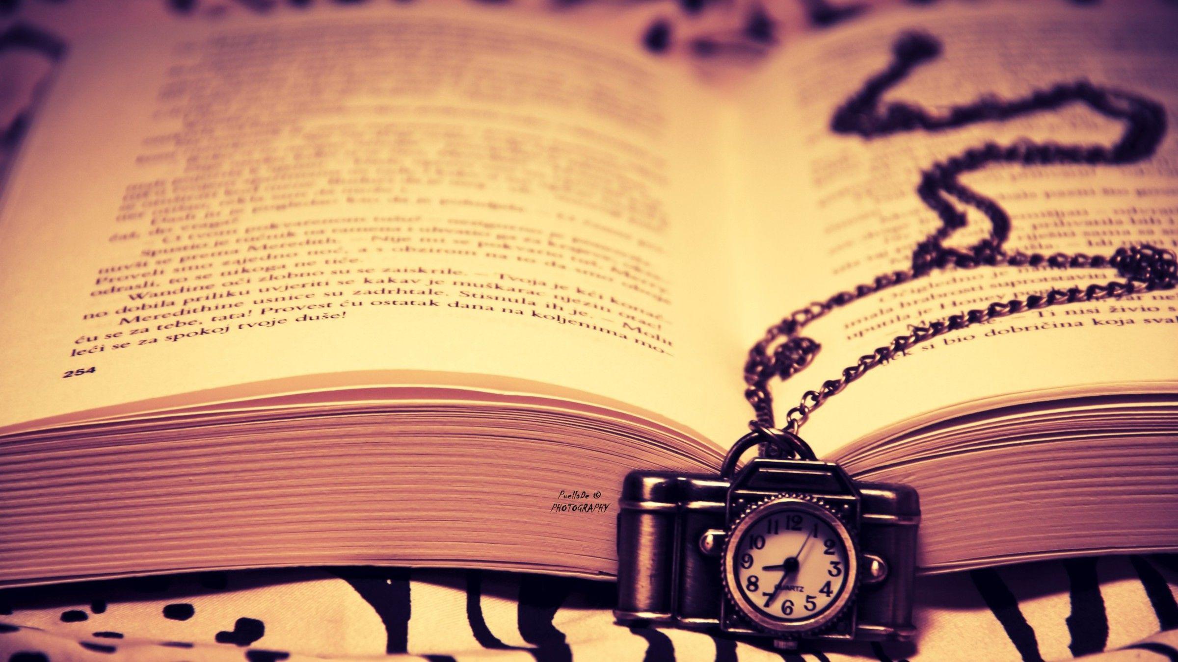 2400x1350 Laptop Vintage Wallpaper Hd, Desktop Background