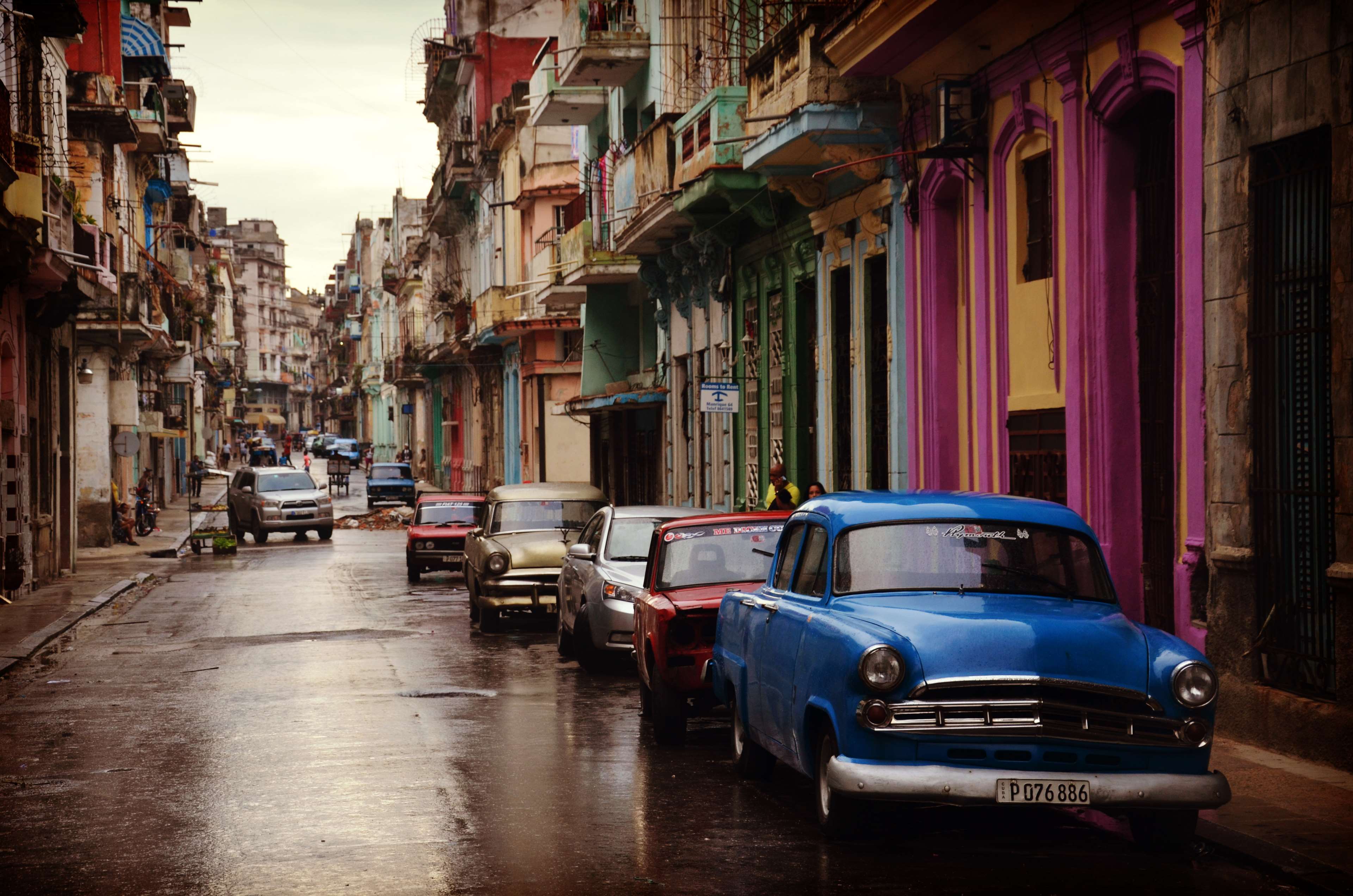 3840x2543 cars, city, cityscape, colorful houses, colourful