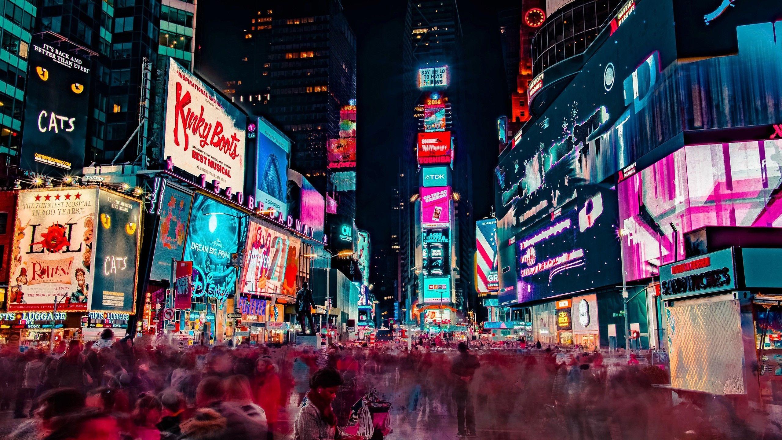 2560x1440 Download 2560x1440 New York City, Night, Skyscrapers, People