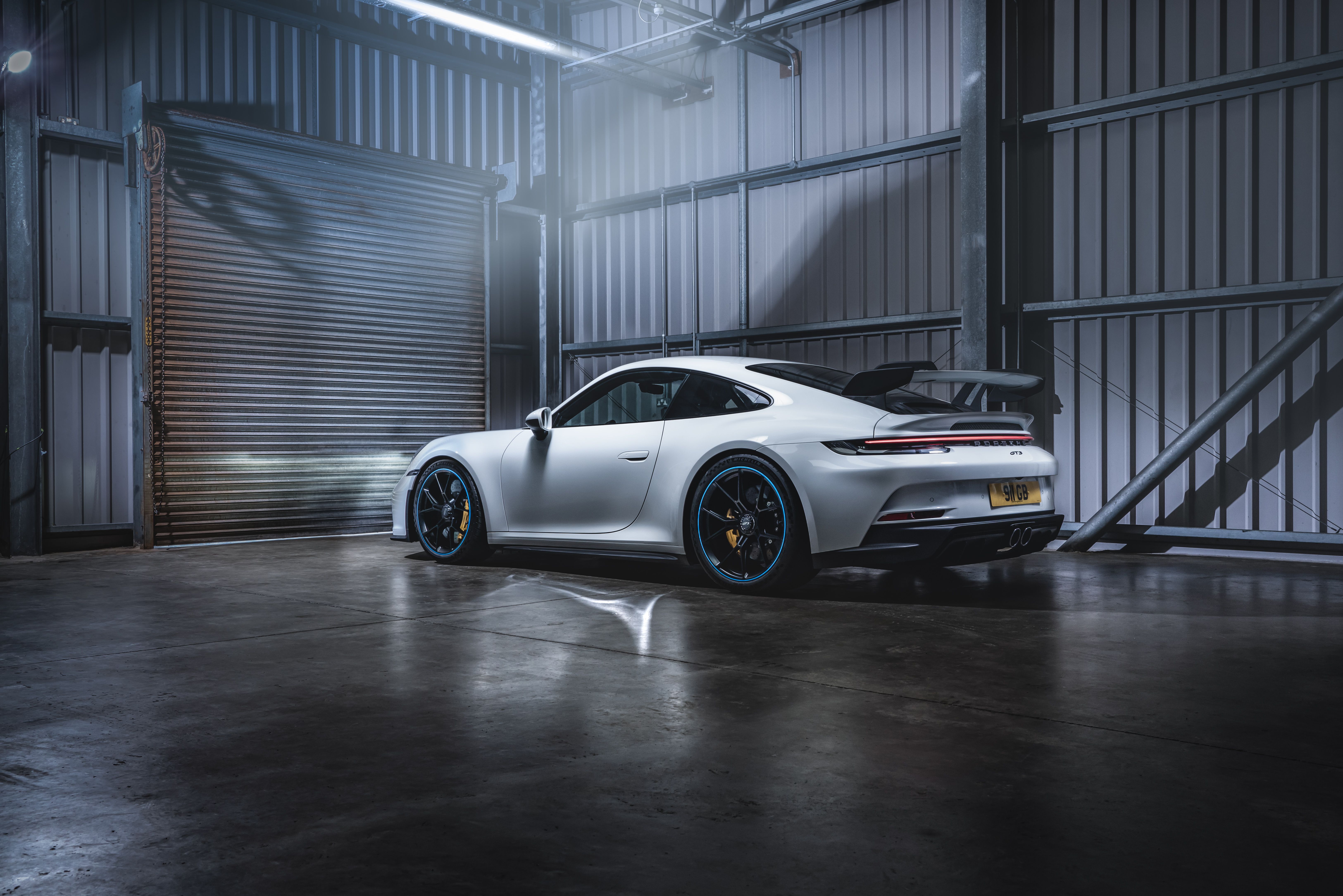 6500x4338 White 2021 Porsche 911 GT3 PDK (992)