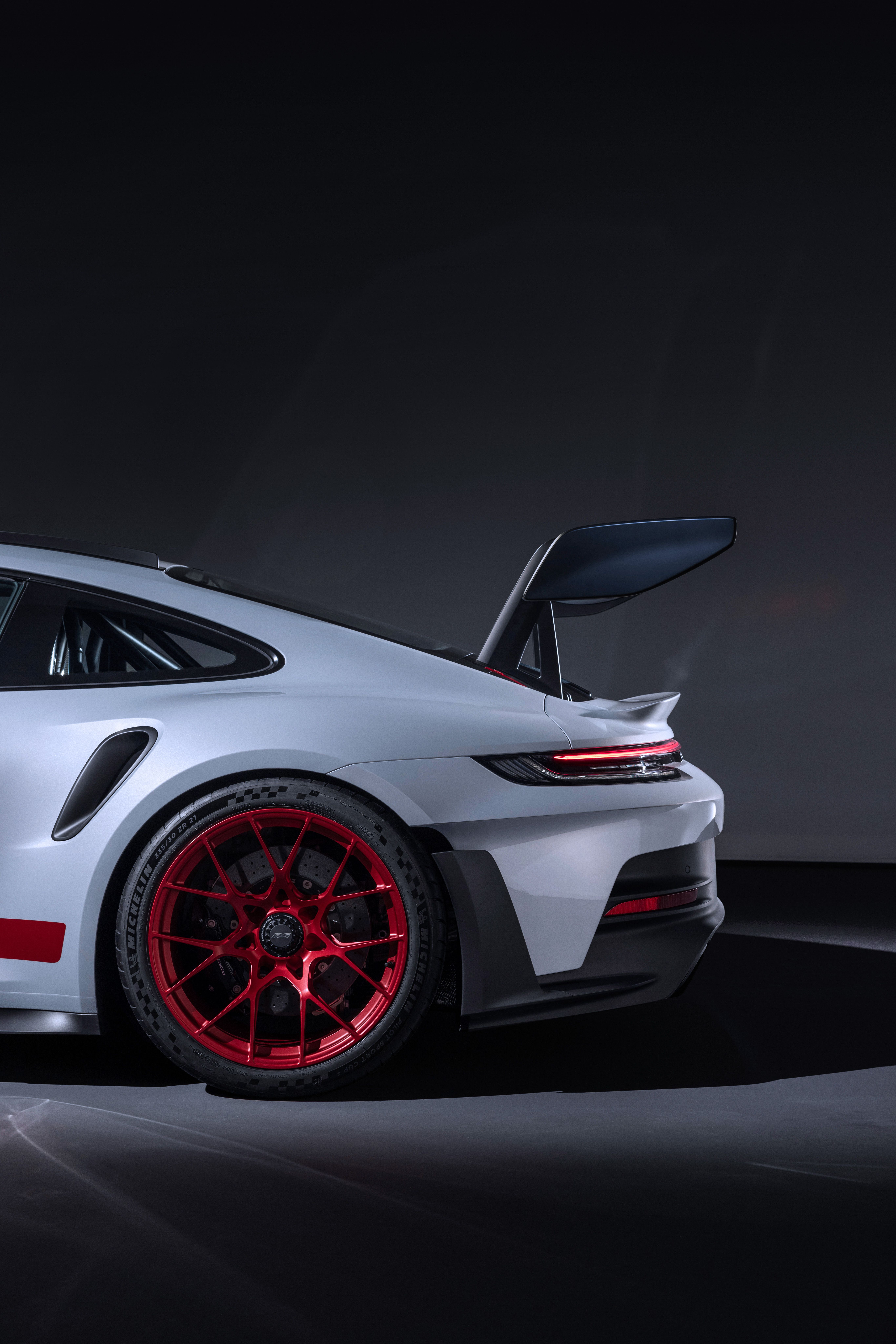 5464x8192 Porsche 992 GT3 RS 2023 Wallpaper