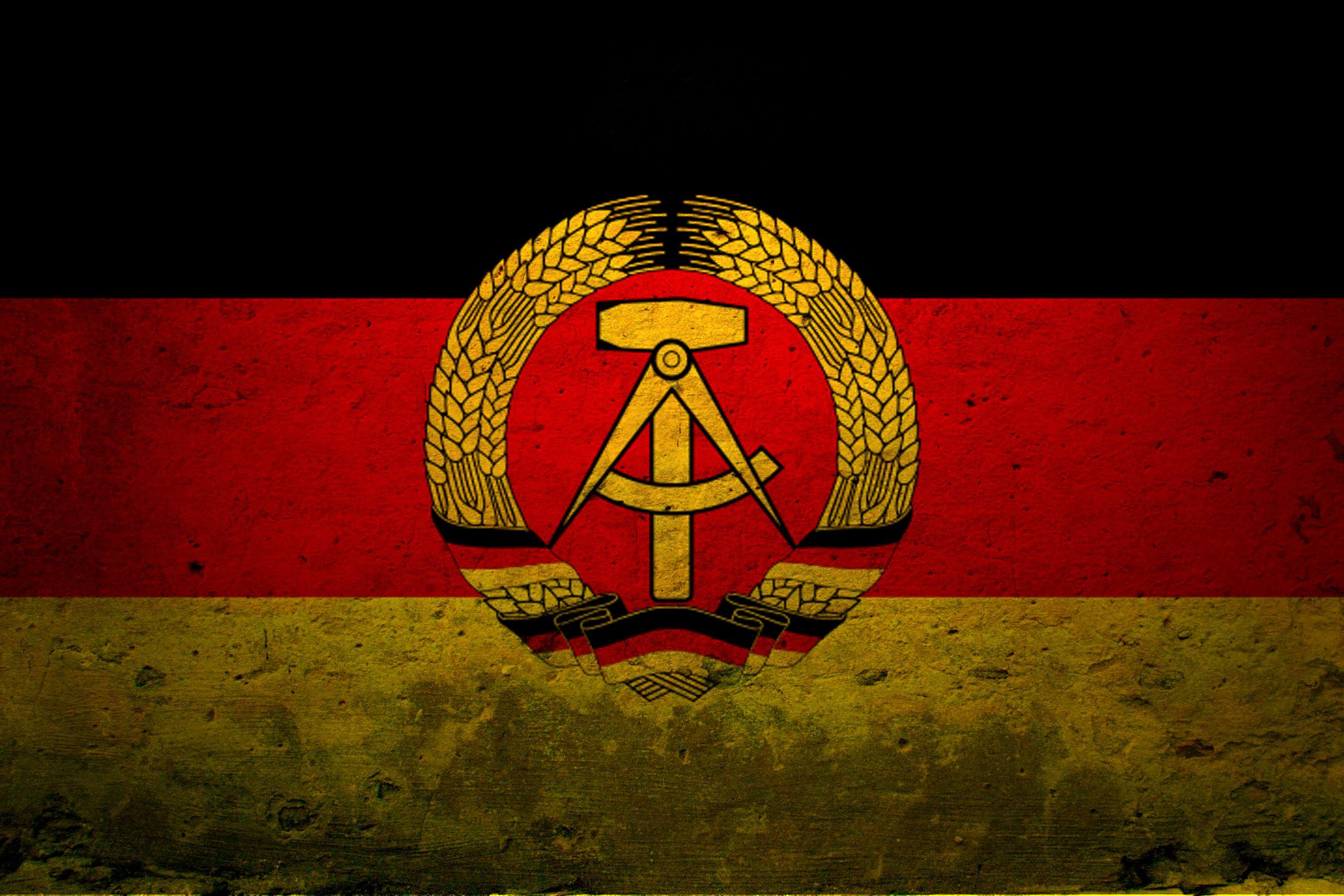 2560x1707 Deutch Democratic Republic, flags, Germany, East Germany wallpaper