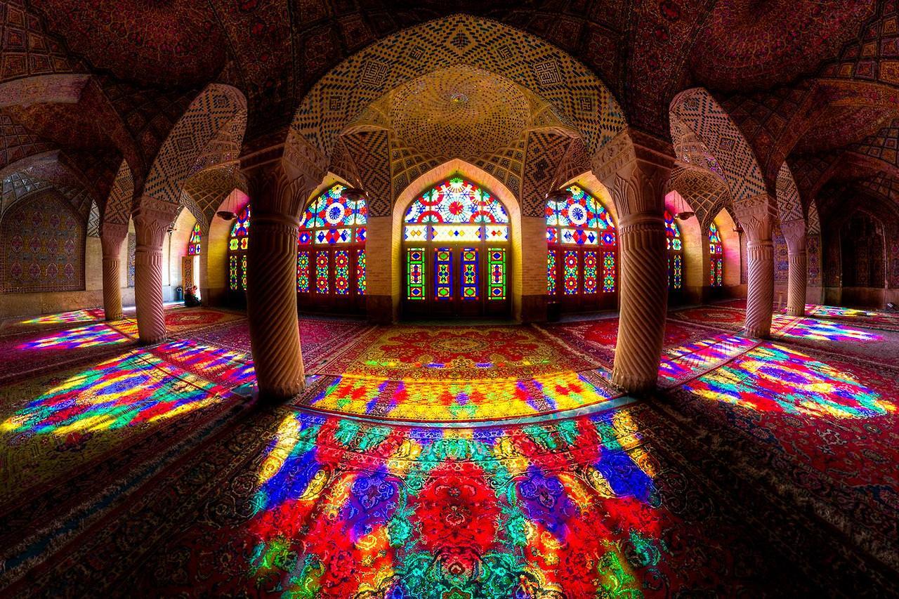 1280x853 The Bewildering Nasir al Mulk Mosque