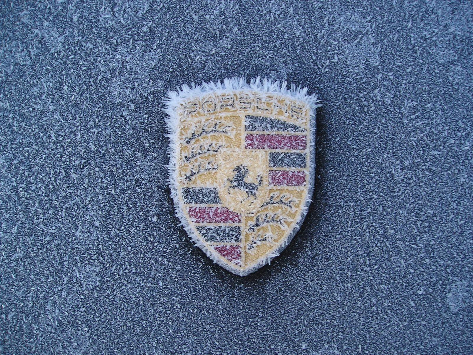 1600x1200 Porsche Frozen Logo Emblem Wallpaper. Brands and Logos
