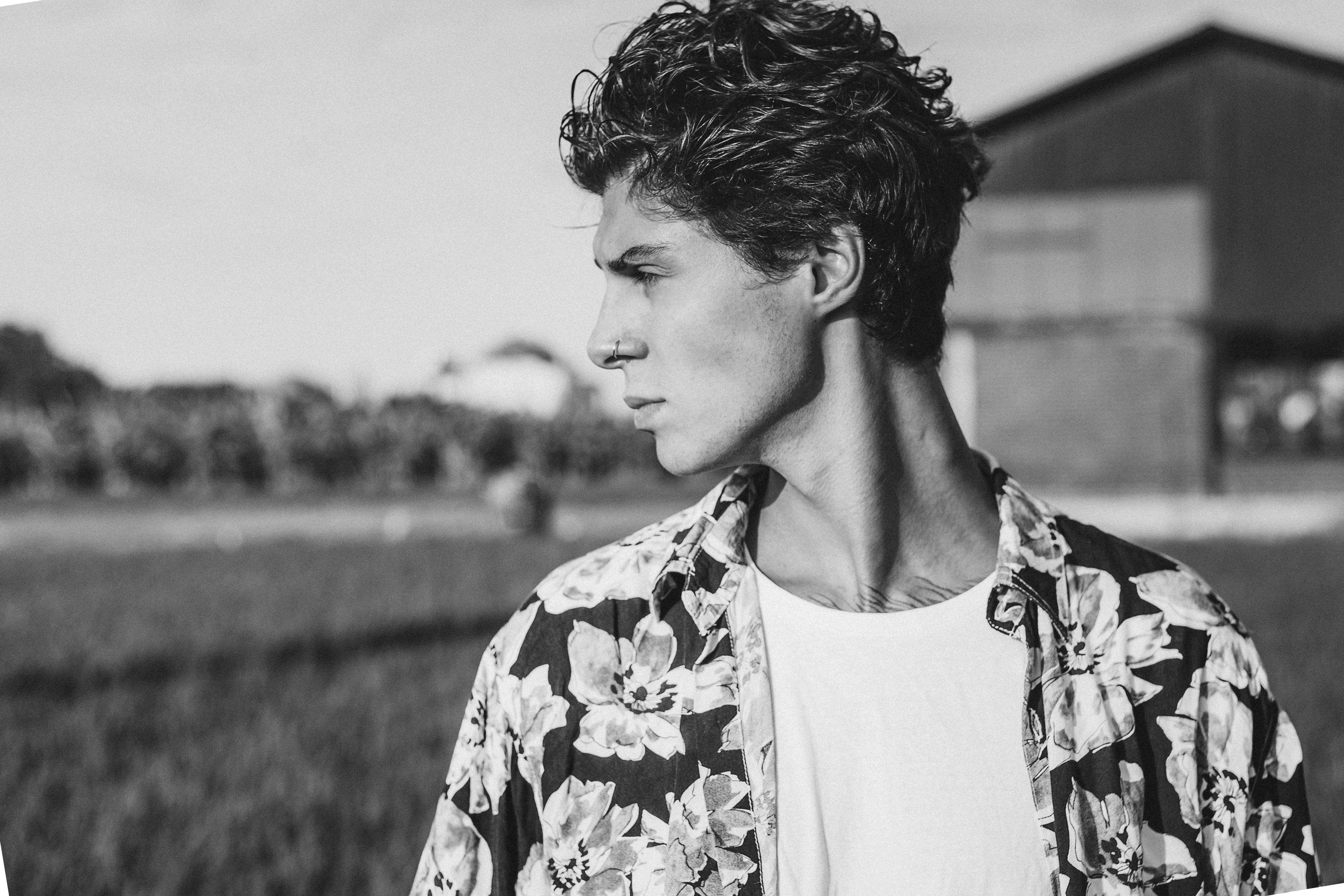 4449x2966 Jawline & HD Image