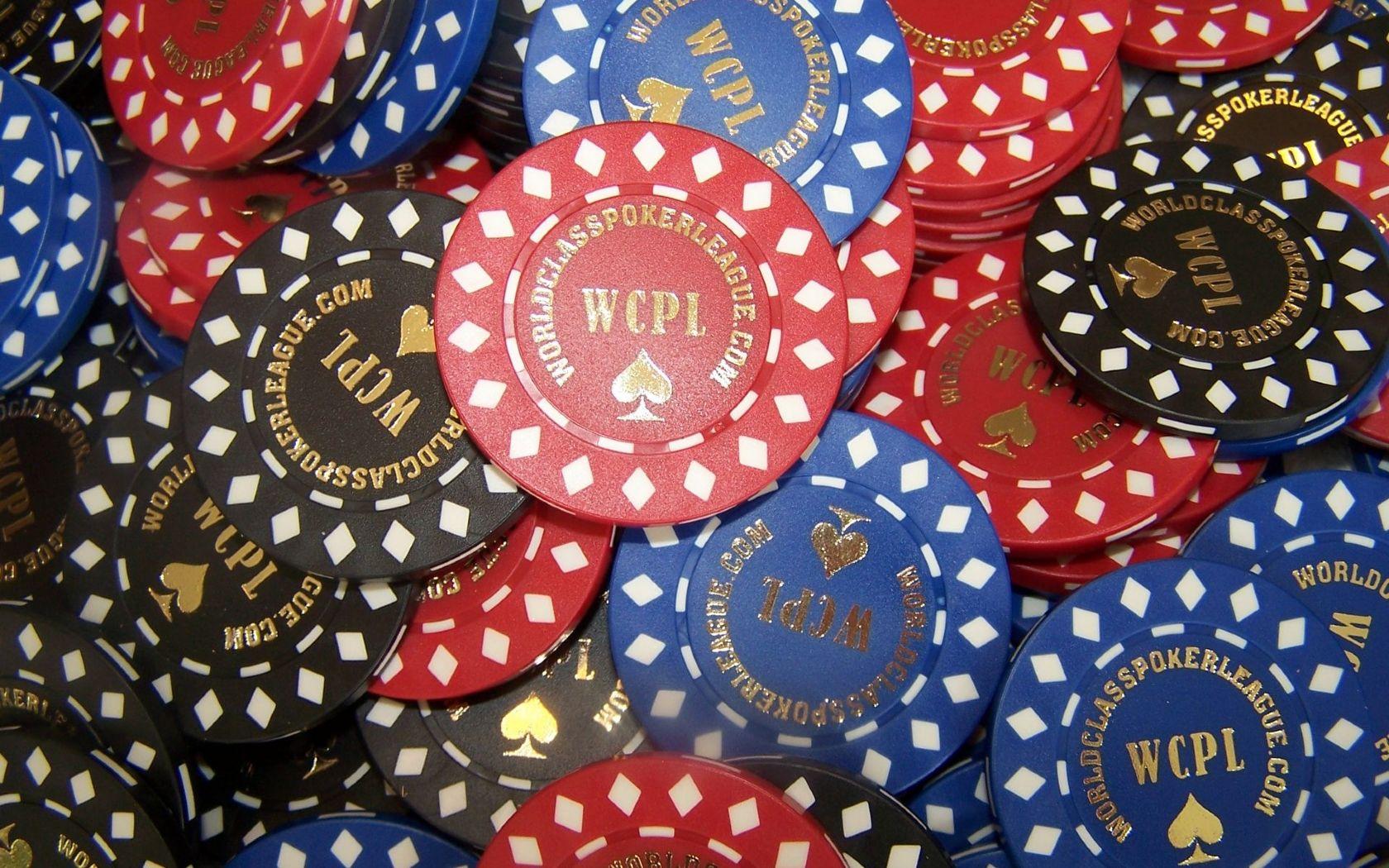 1680x1050 Miscellaneous: Diamond Poker Chips, picture nr. 58922