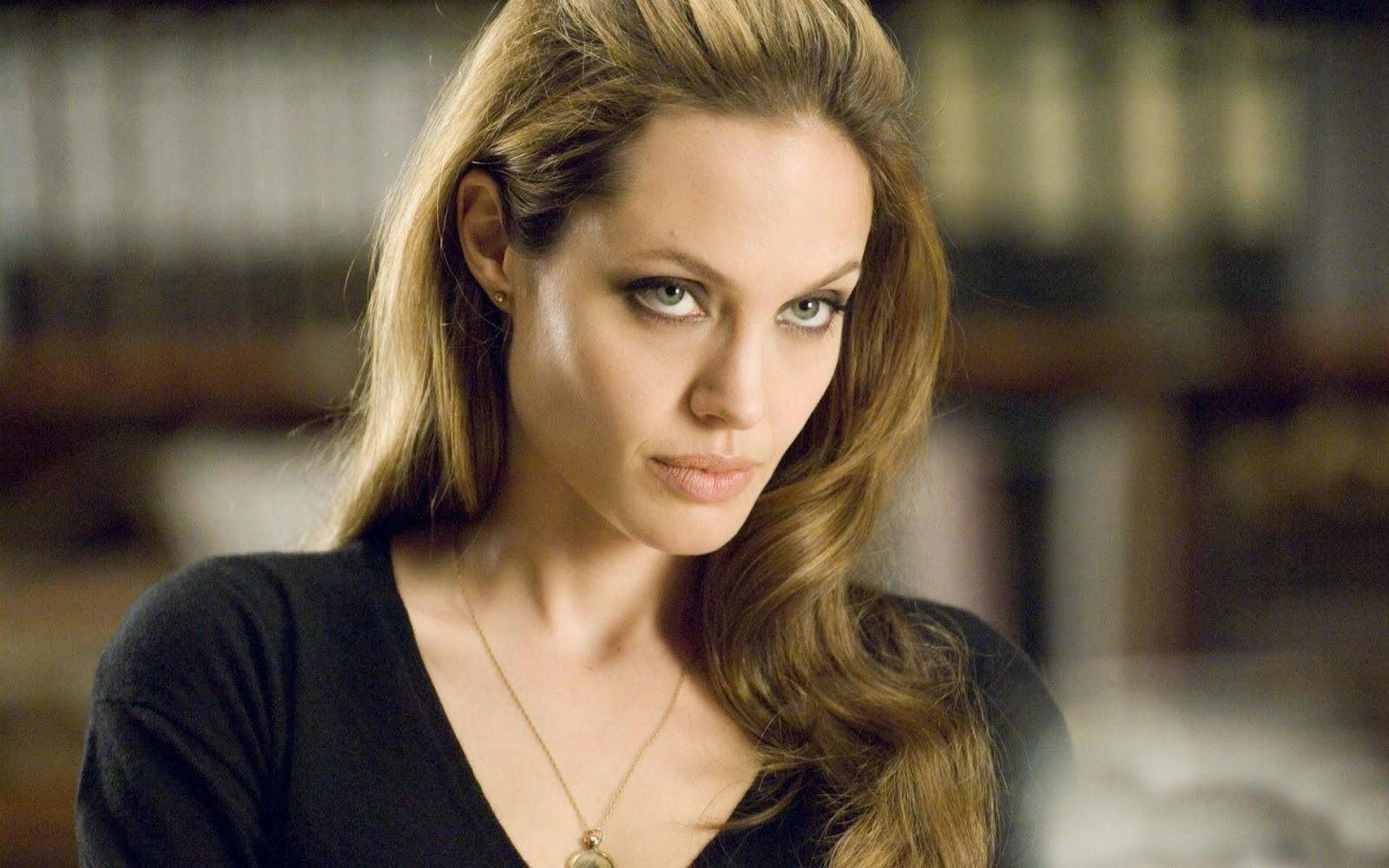 1600x1000 Film Stars world: Angelina Jolie HD Wallpaper 1080p
