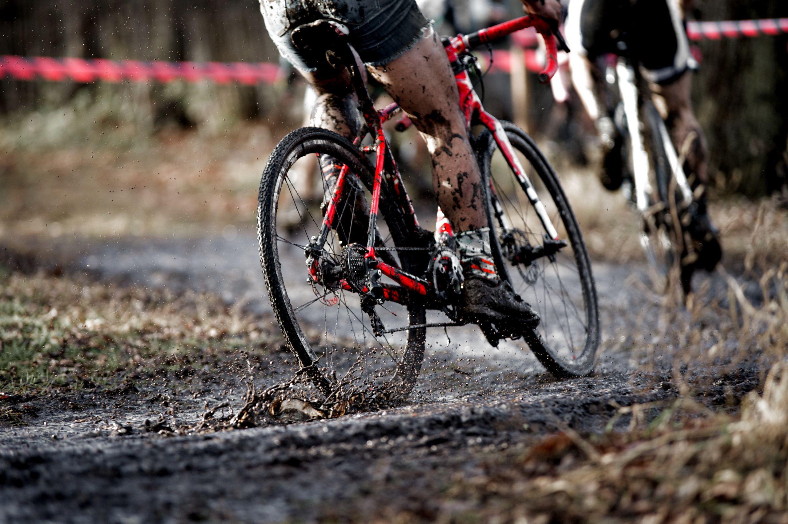 2560x1703 Cycling Wallpaper Download #DMSR952