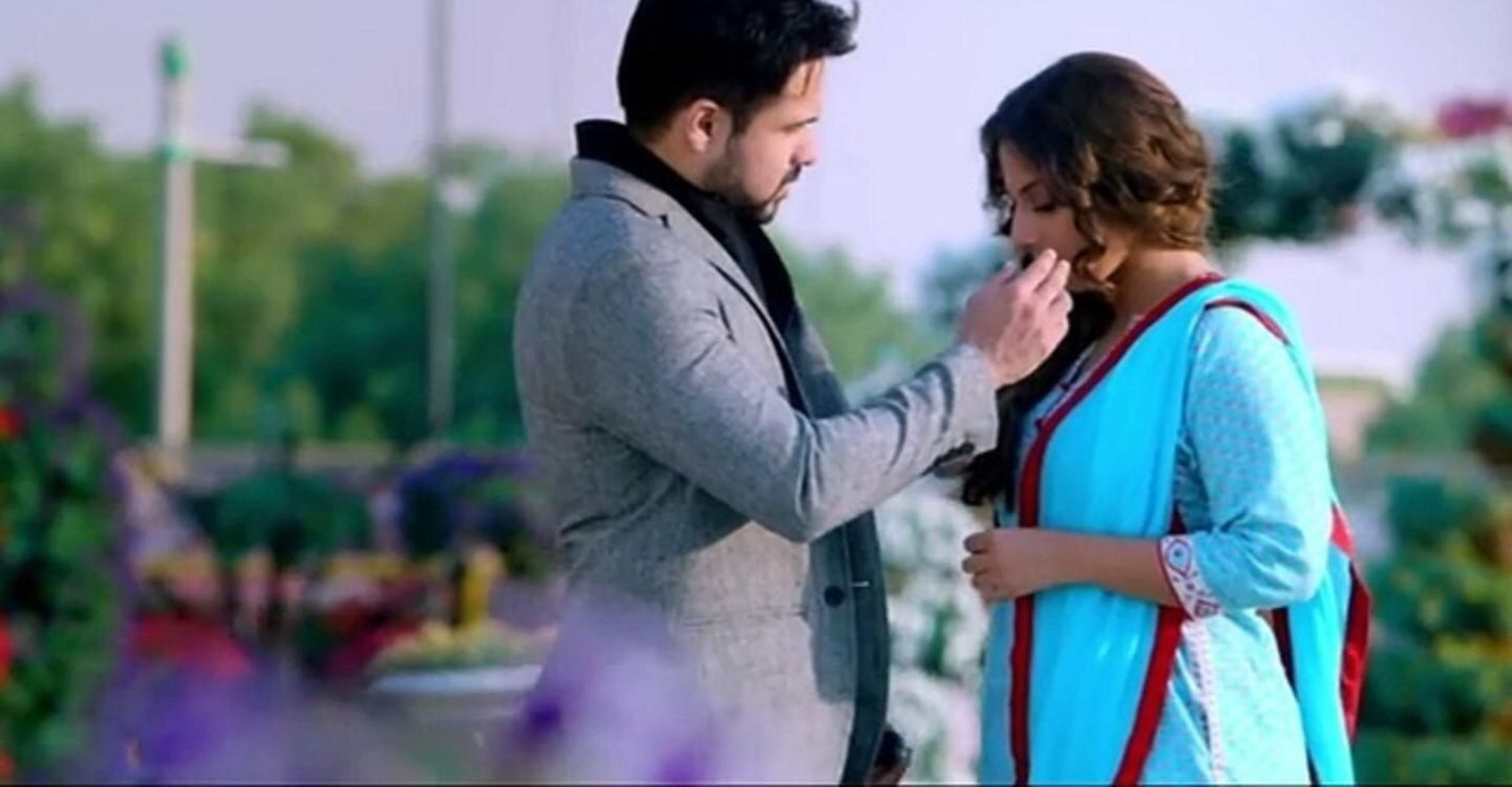 1440x750 Watch Hamari Adhuri Kahani Full movie