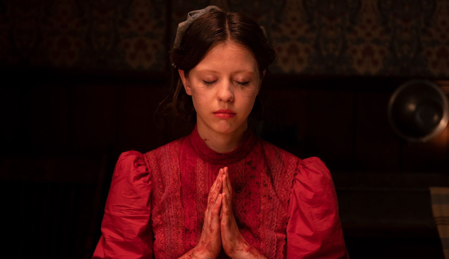 1500x867 How X and Pearl star Mia Goth played