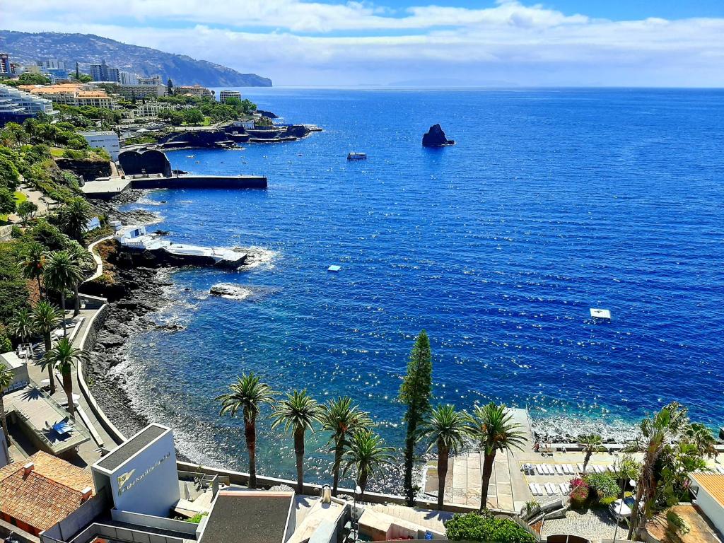 1024x768 Sea View Flat in Funchal, Funchal