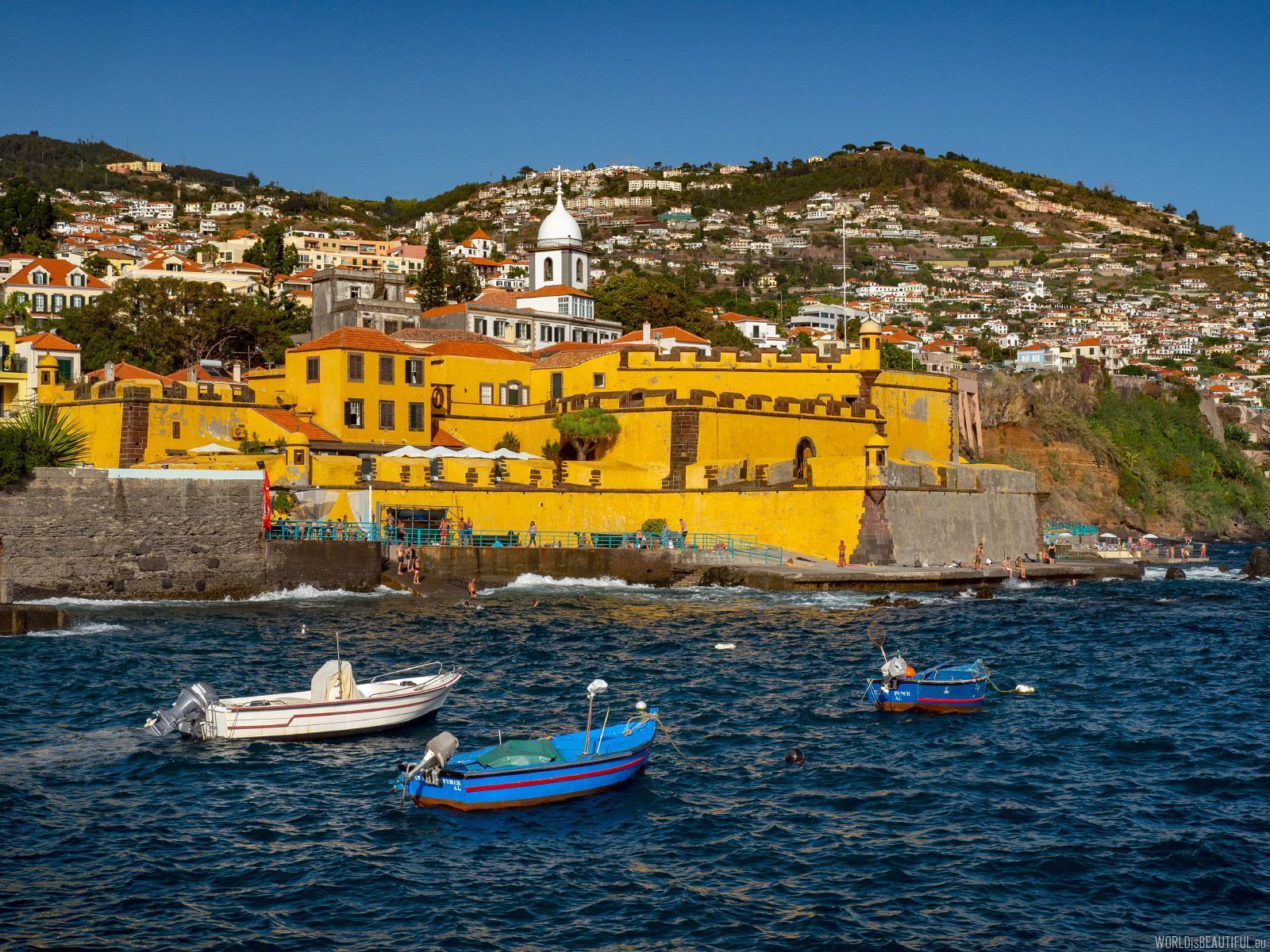 1600x1200 Funchal Madeira. photography, photo