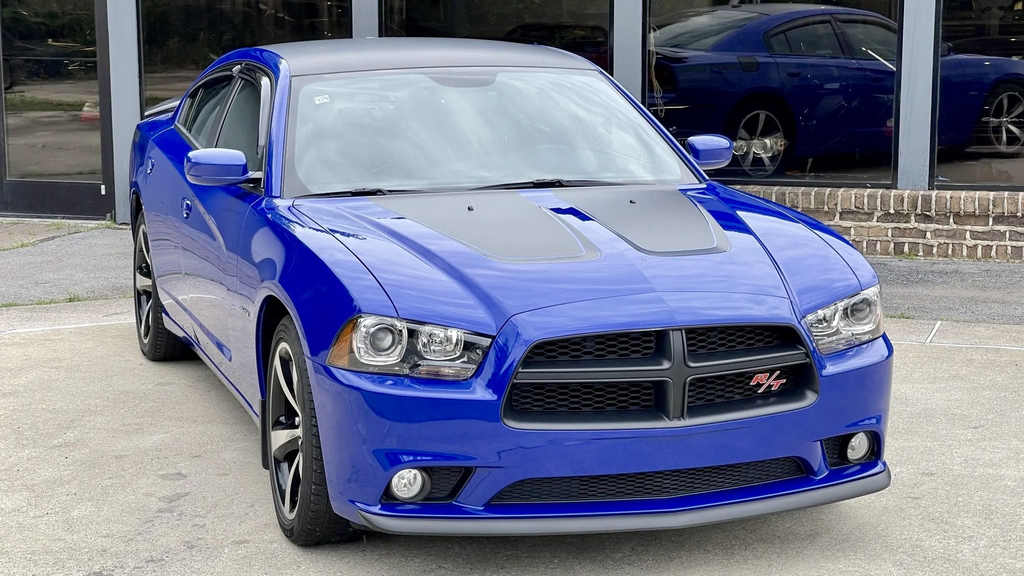 2048x1152 AUCTION: 19k Mile 2013 Dodge Charger R