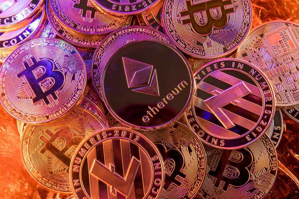 1200x800 Top Altcoins of 2023