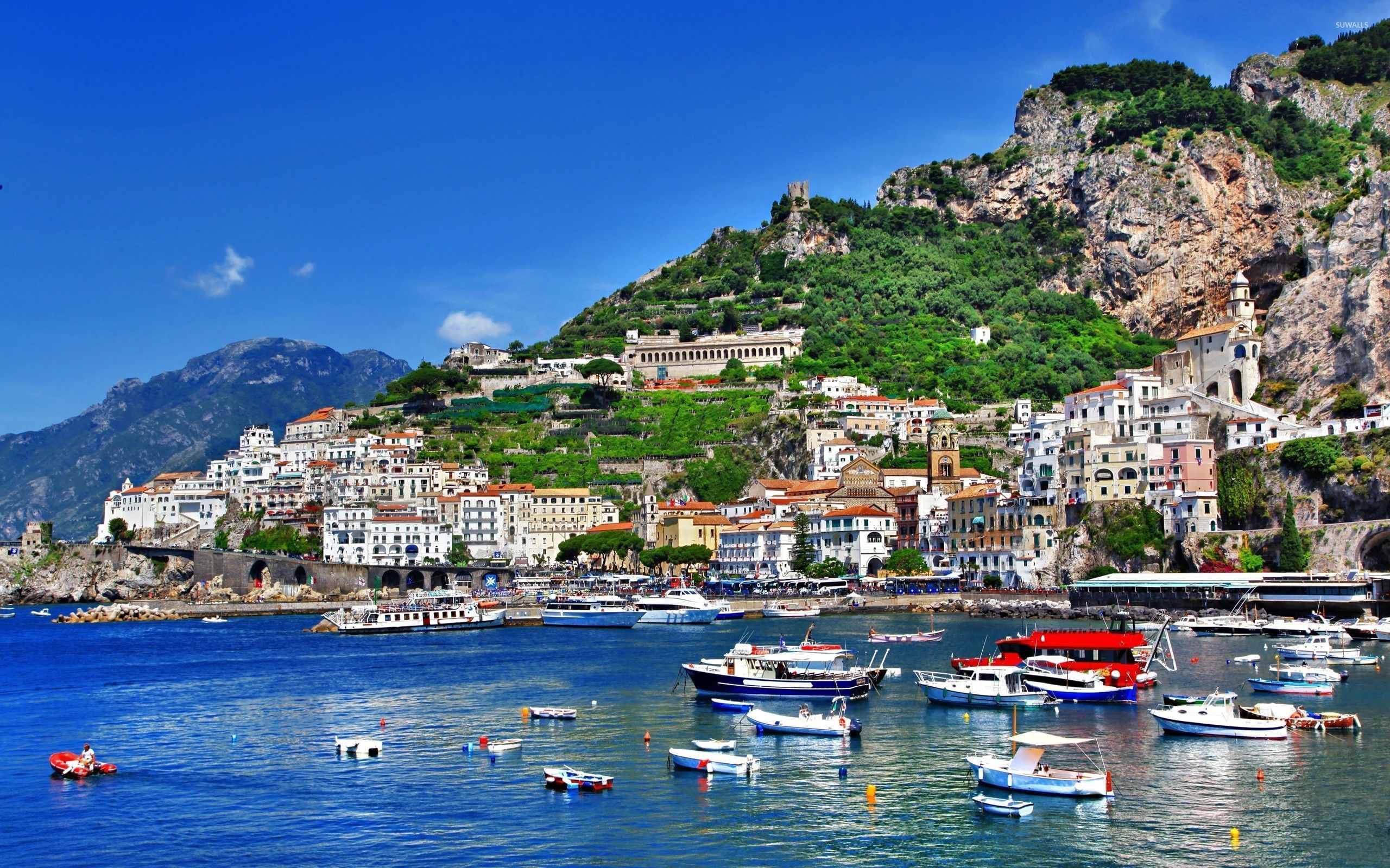 2560x1600 Salerno, Italy wallpaper