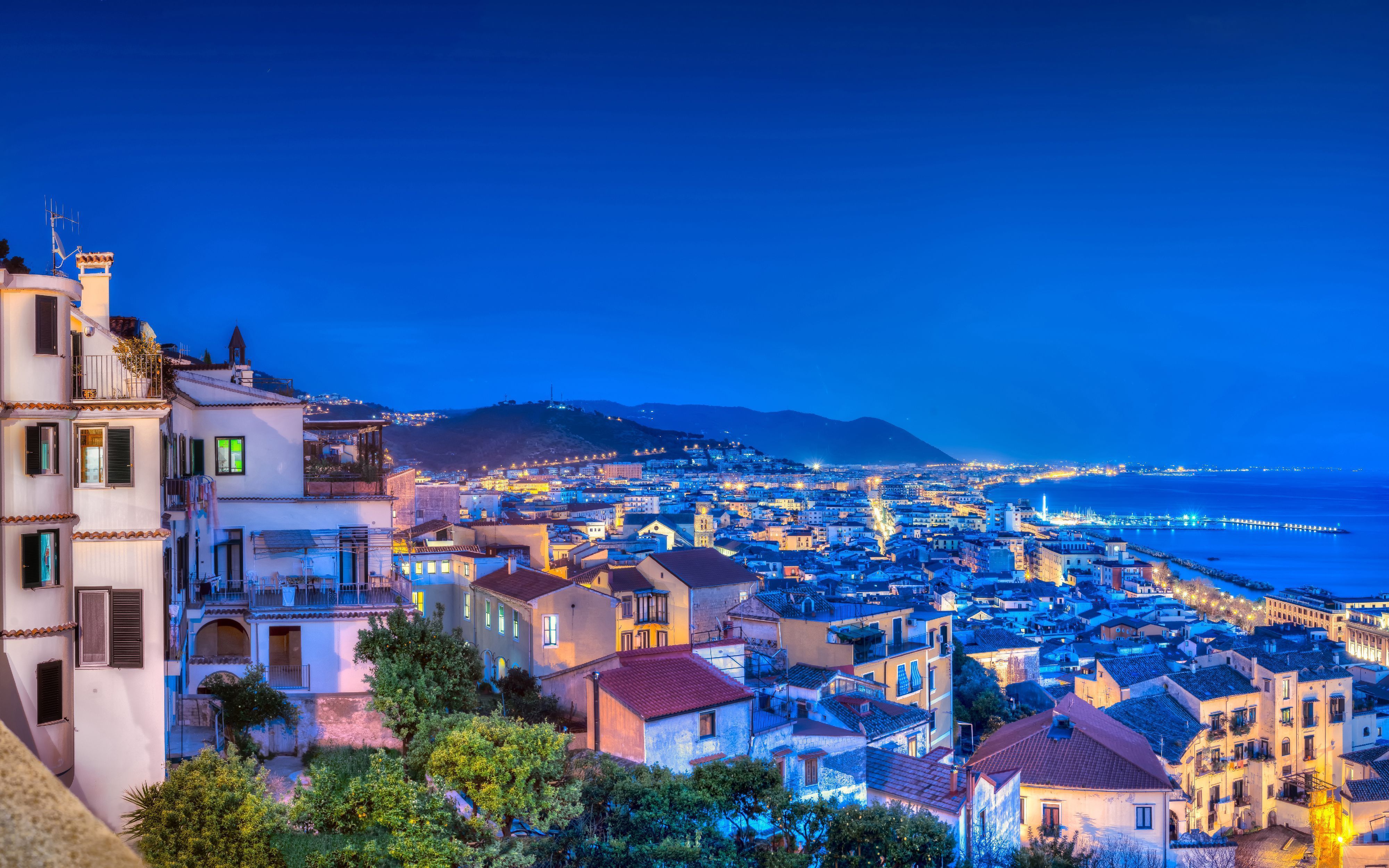 4000x2500 City