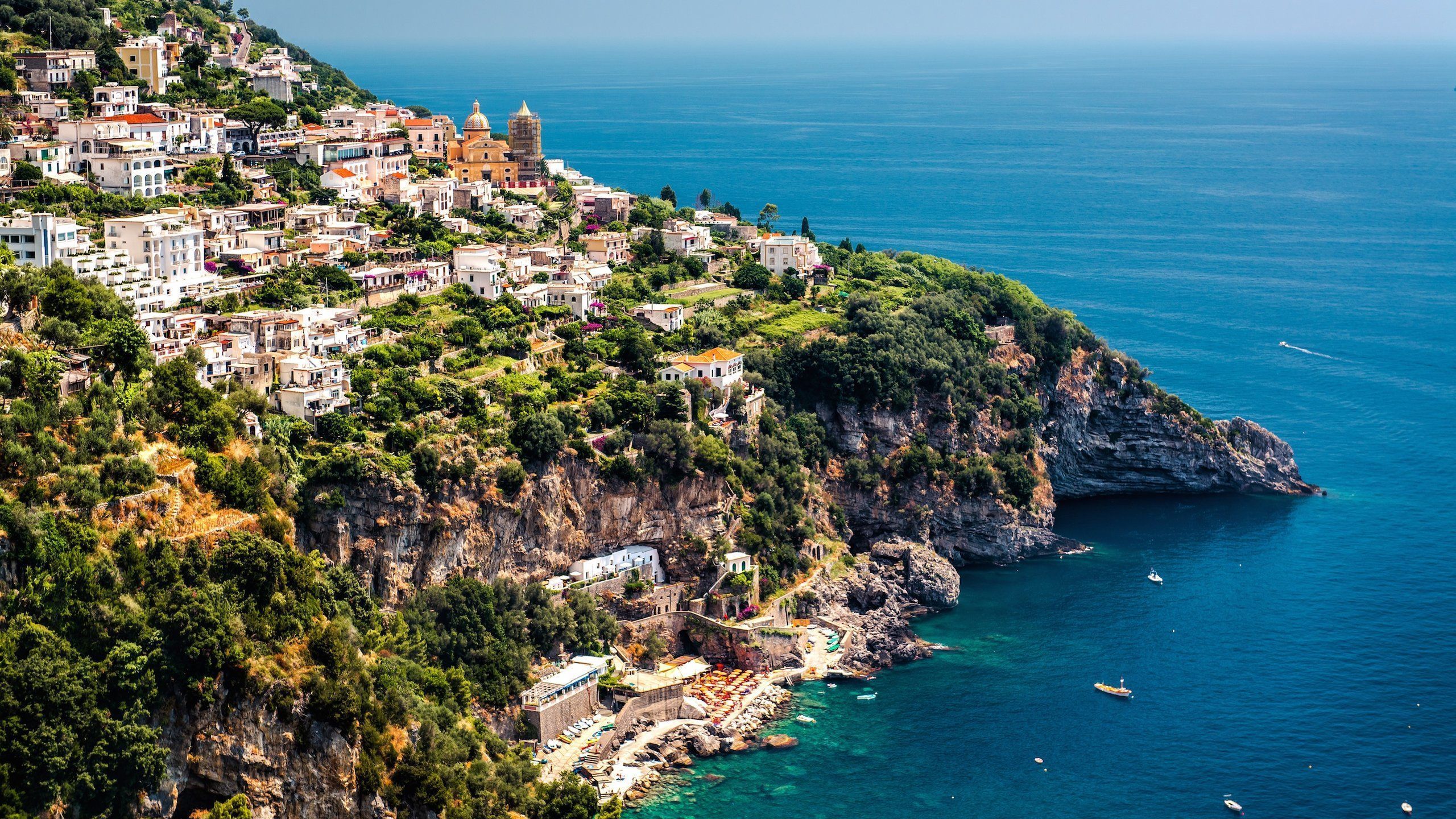 2560x1440 Visit Historical Downtown Salerno: 2024