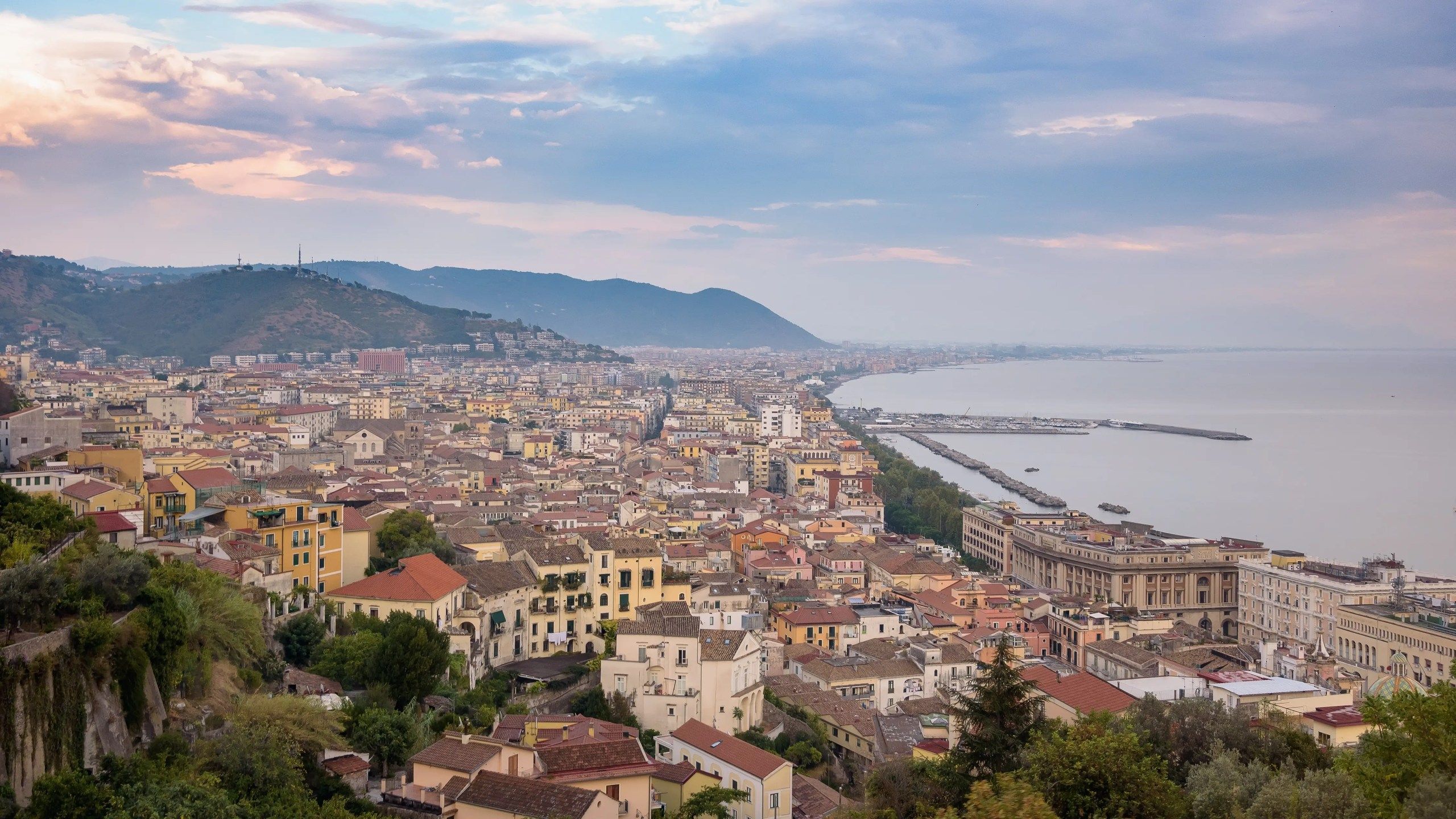 2560x1440 visiting Campania and southern Italy