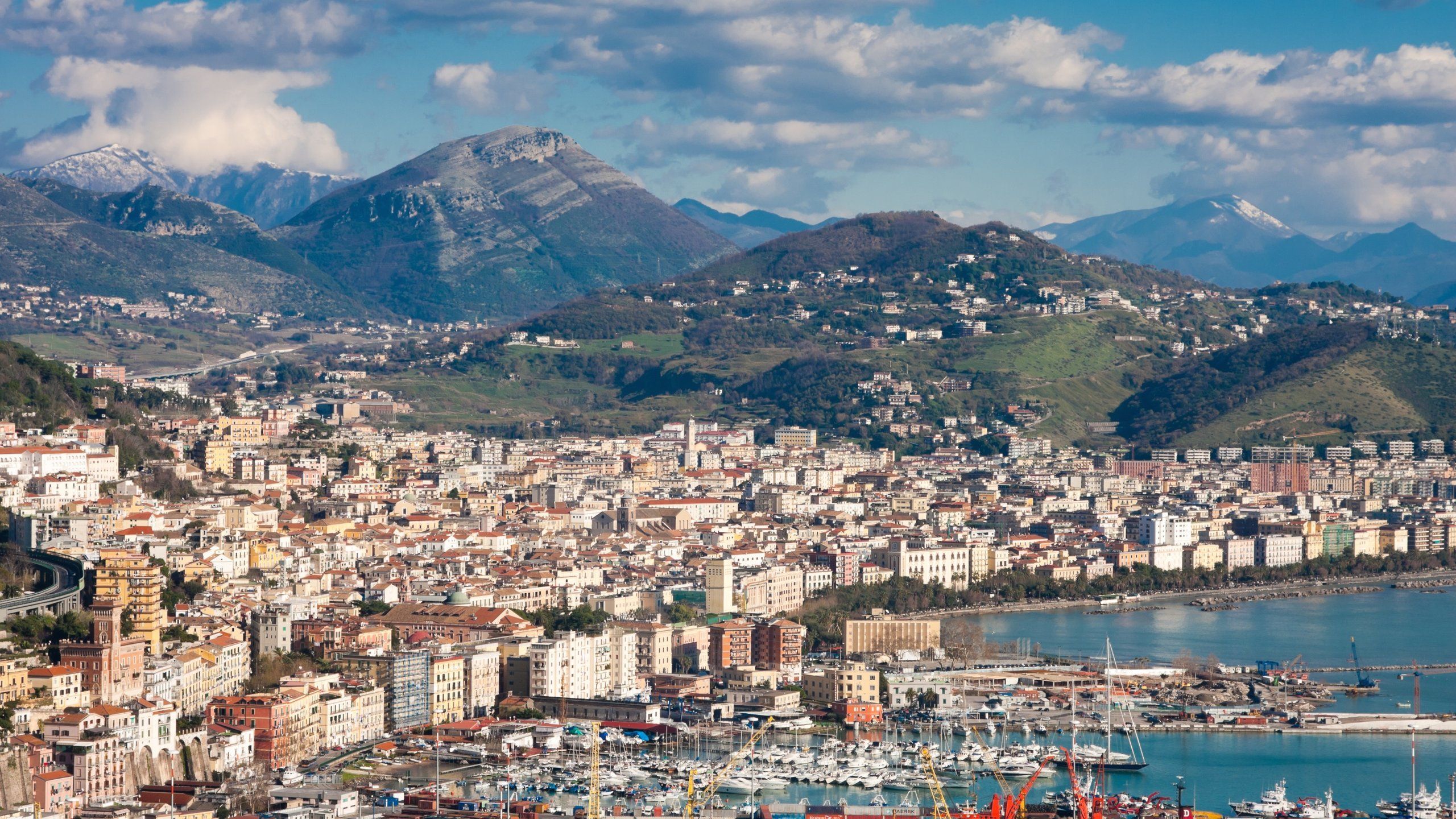 2560x1440 Salerno, Campania