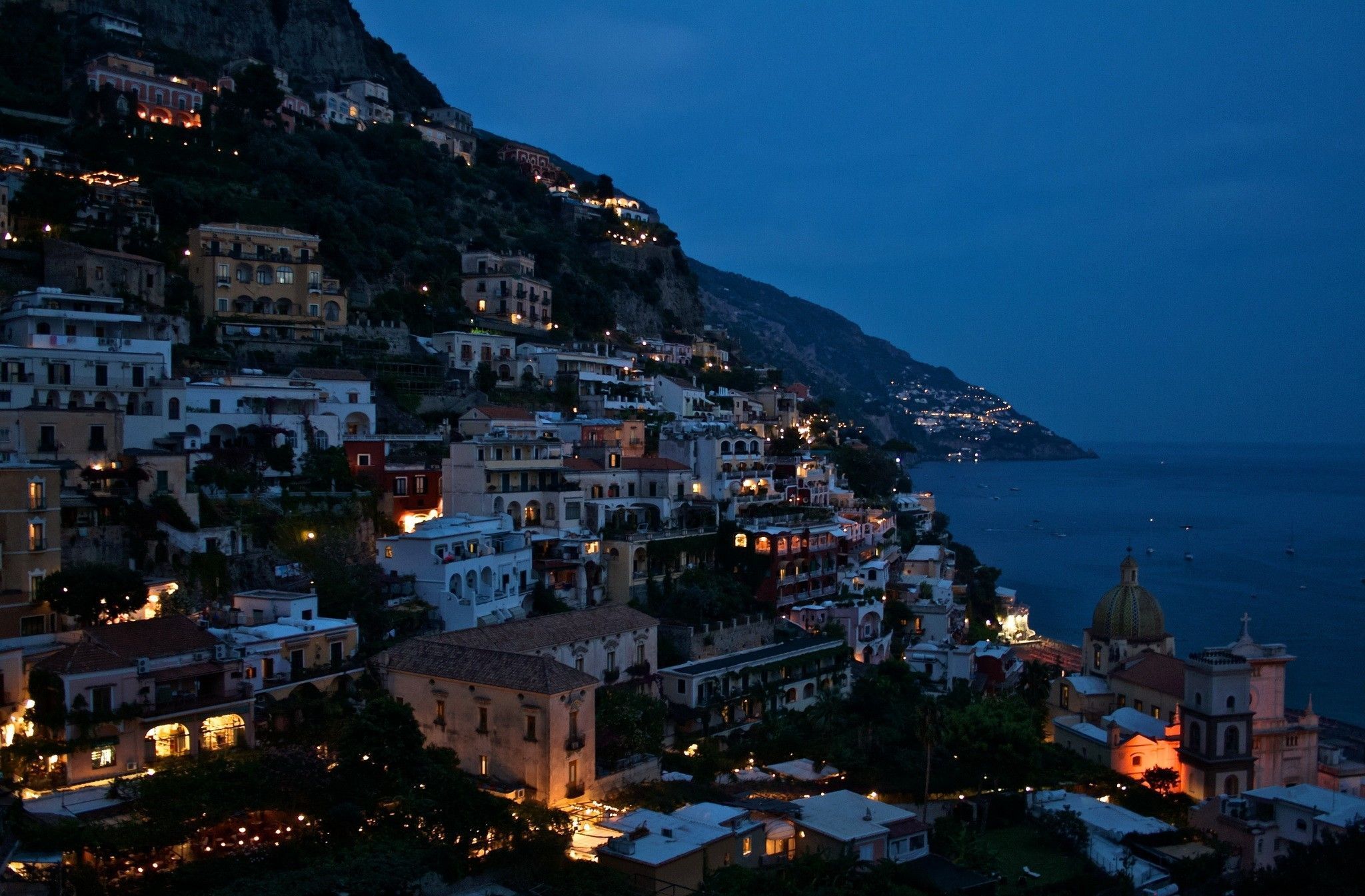 2048x1345 Positano Salerno Italy Wallpaper