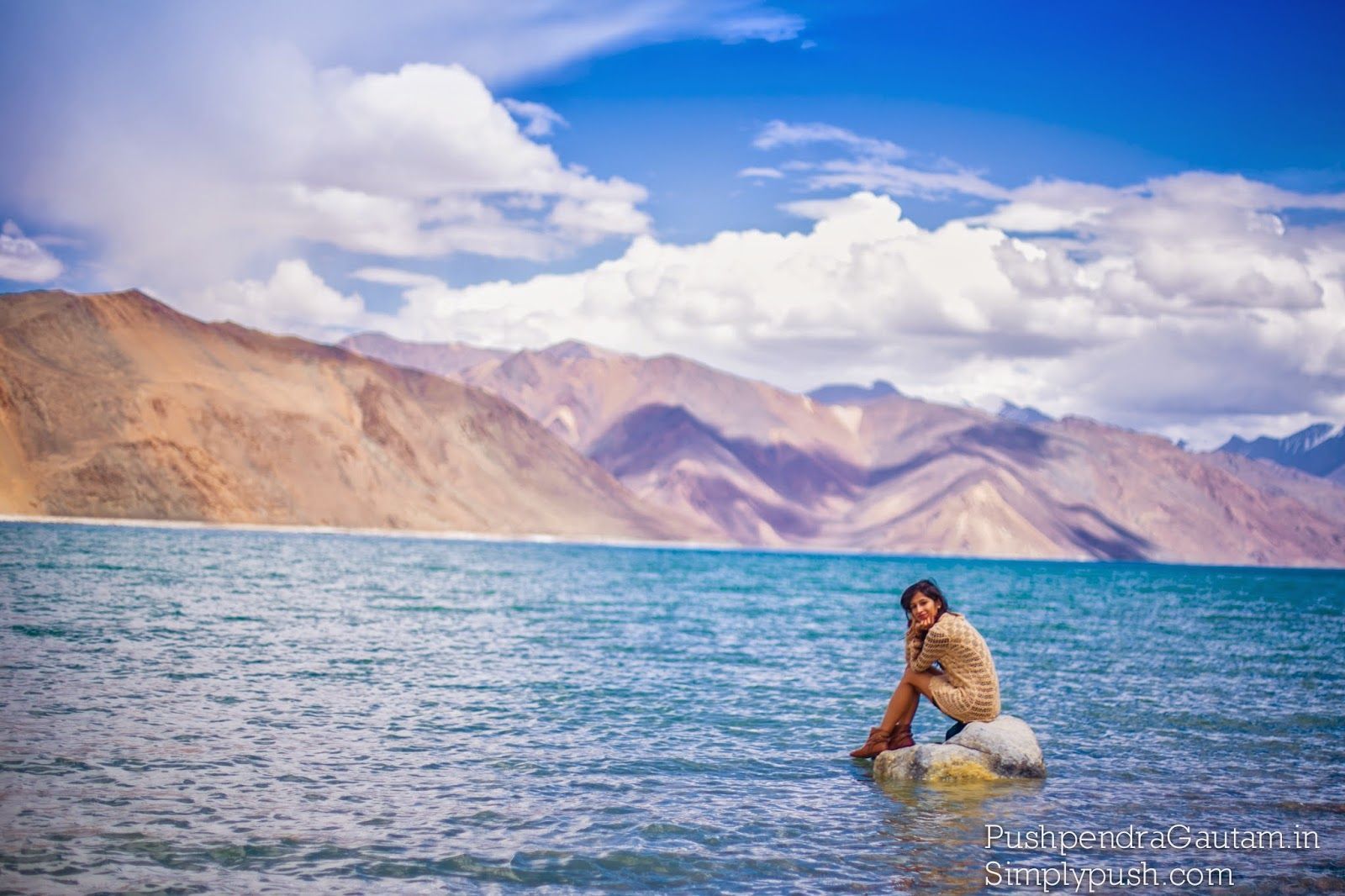 1600x1066 Pangong Tso Wallpaper
