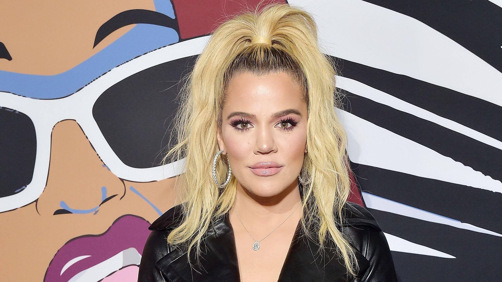 1920x1080 Khloe Kardashian Shamed for Covering True's Hair with Wrap
