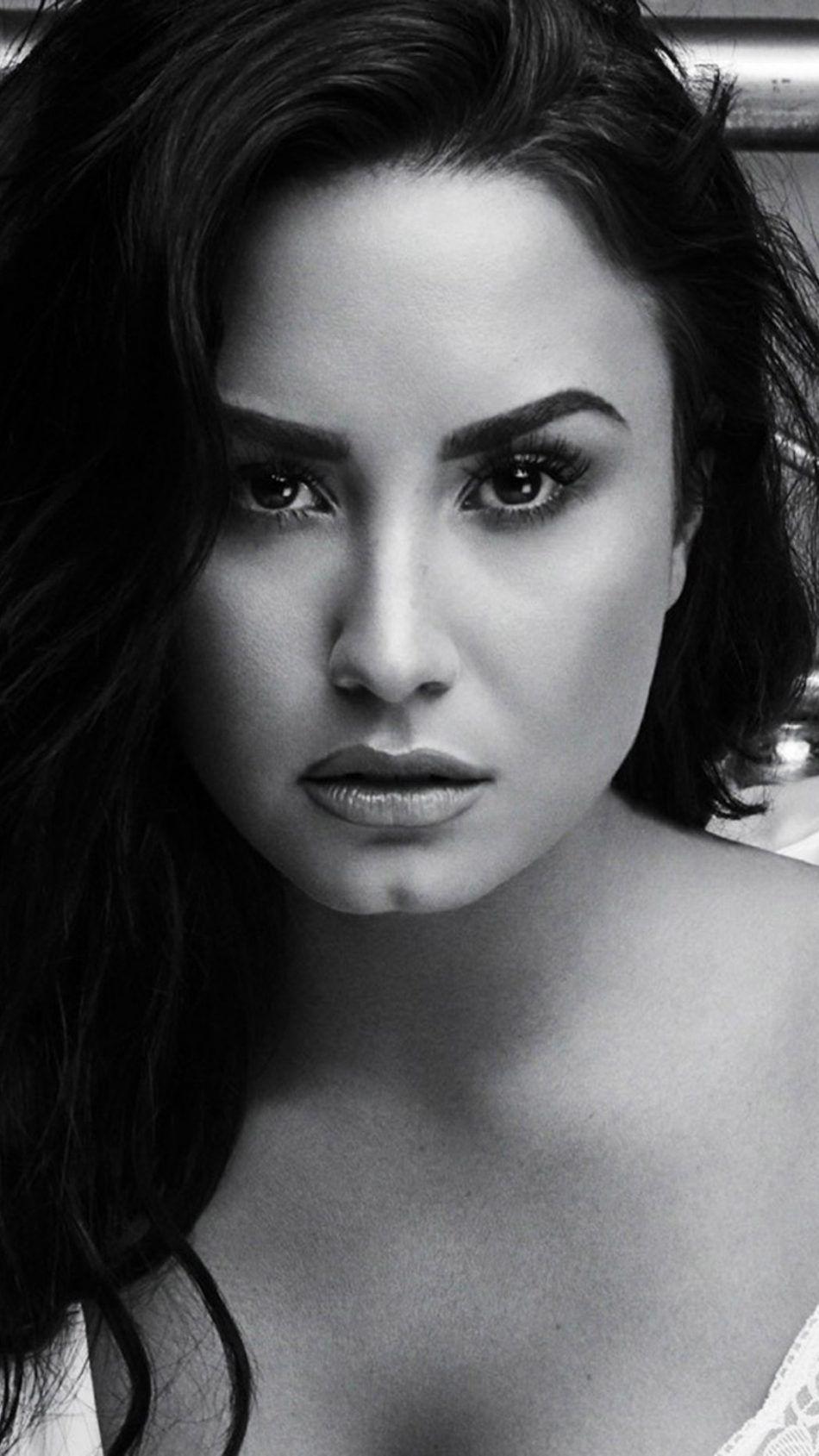 950x1689 Download Demi Lovato Hot Black & White Photohoot Free Pure