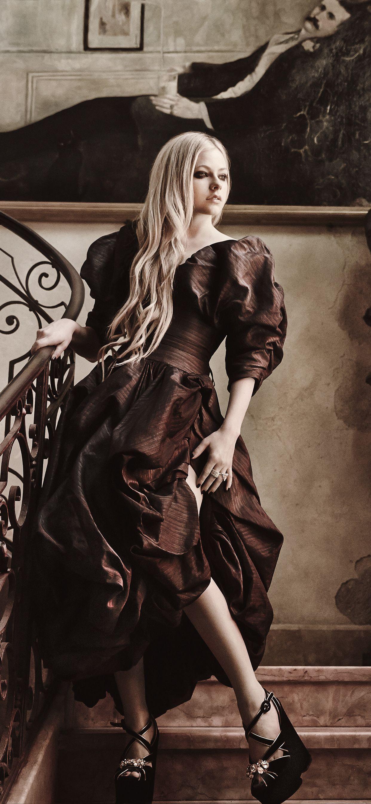 1242x2688 Avril Lavigne Glamour Photohoot iPhone XS MAX HD
