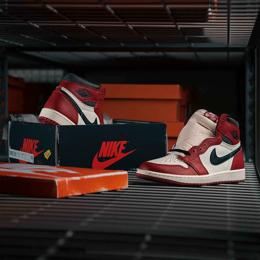 900x900 Air Jordan 1 2022 Lost and Found