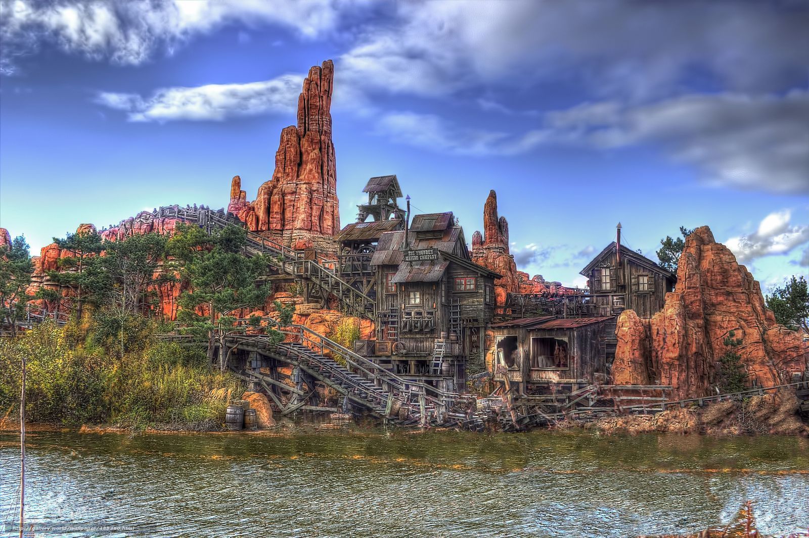 1600x1065 Download wallpaper Thunder Mountain