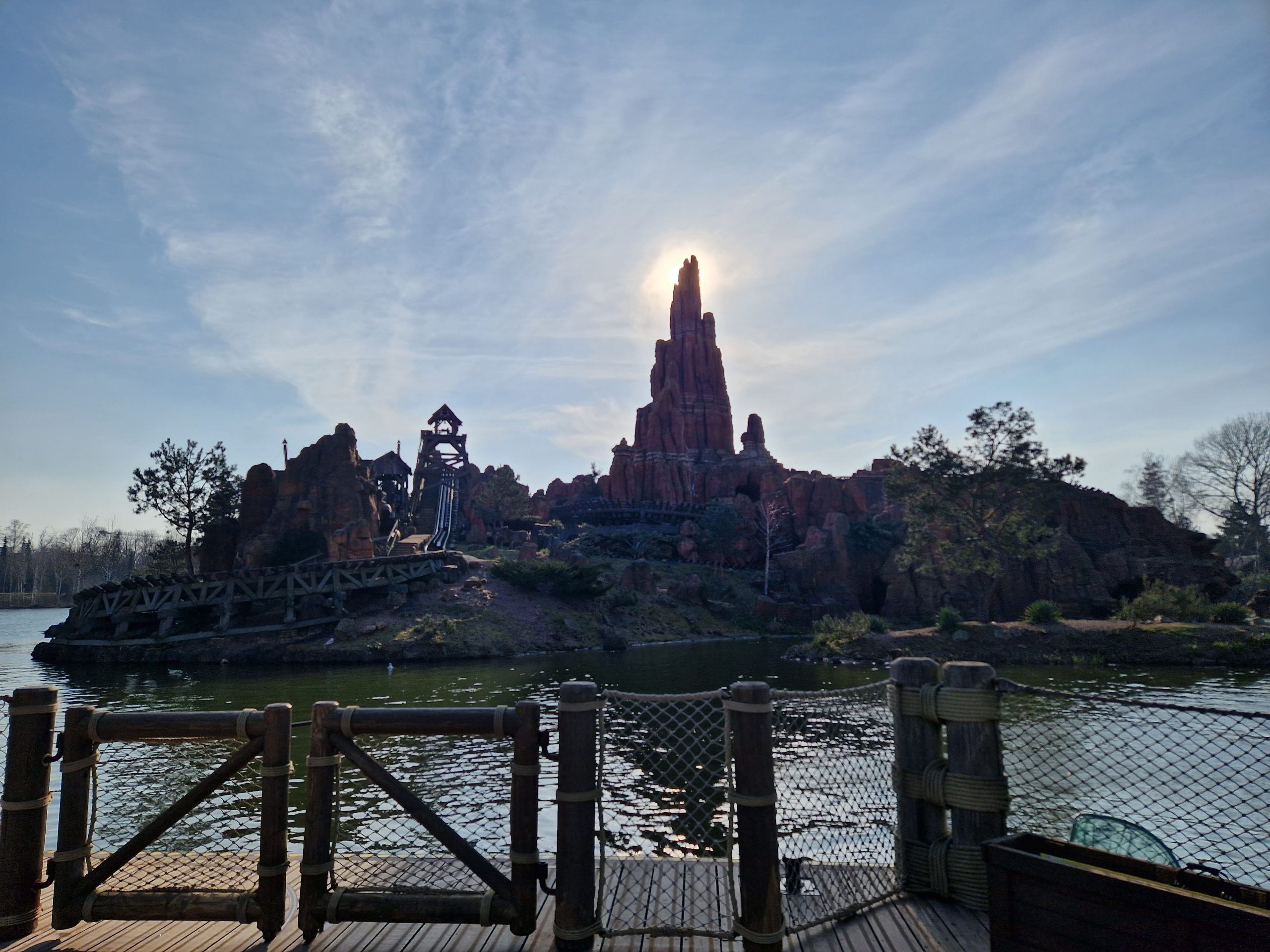 2560x1920 Big Thunder Mountain at Disneyland Park