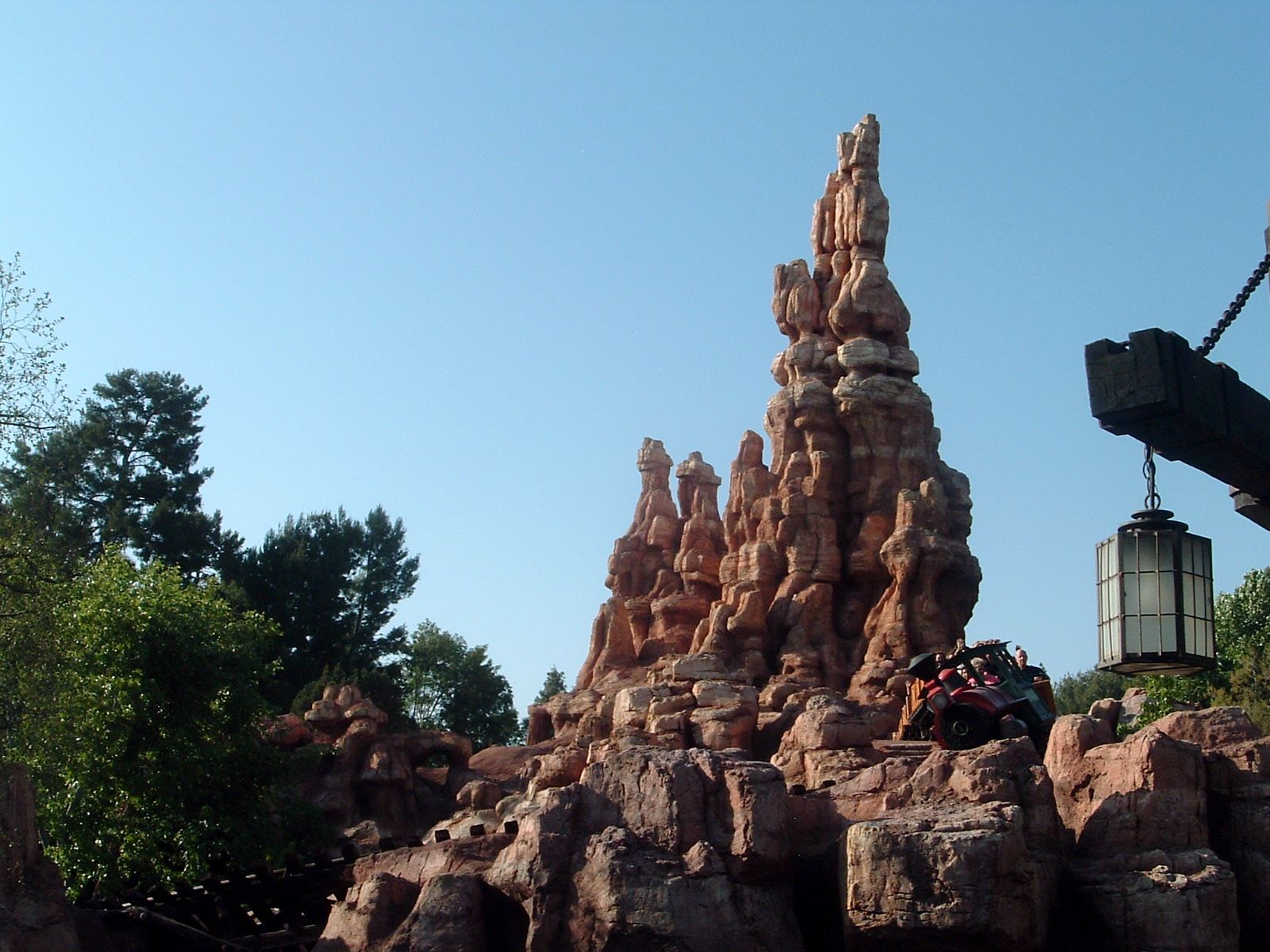 1600x1200 Big Thunder Mountain