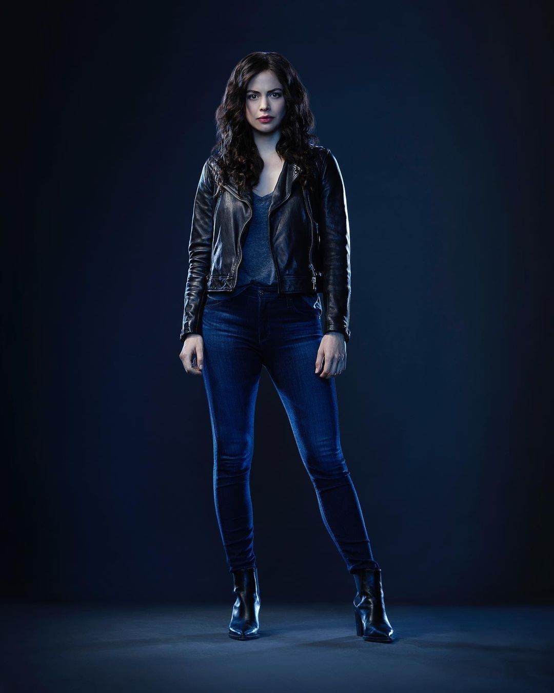 1080x1350 Conor Leslie as Donna Troy in Titans