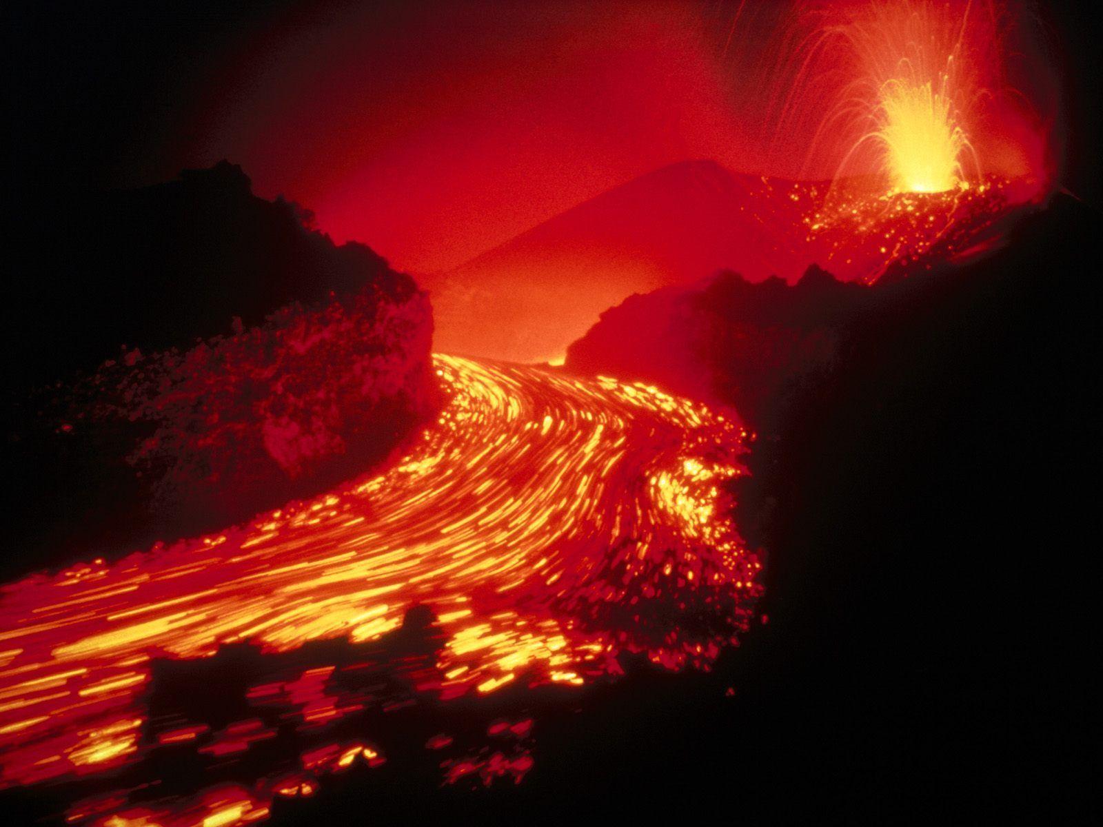 1600x1200 Volcanic Eruption Wallpaper