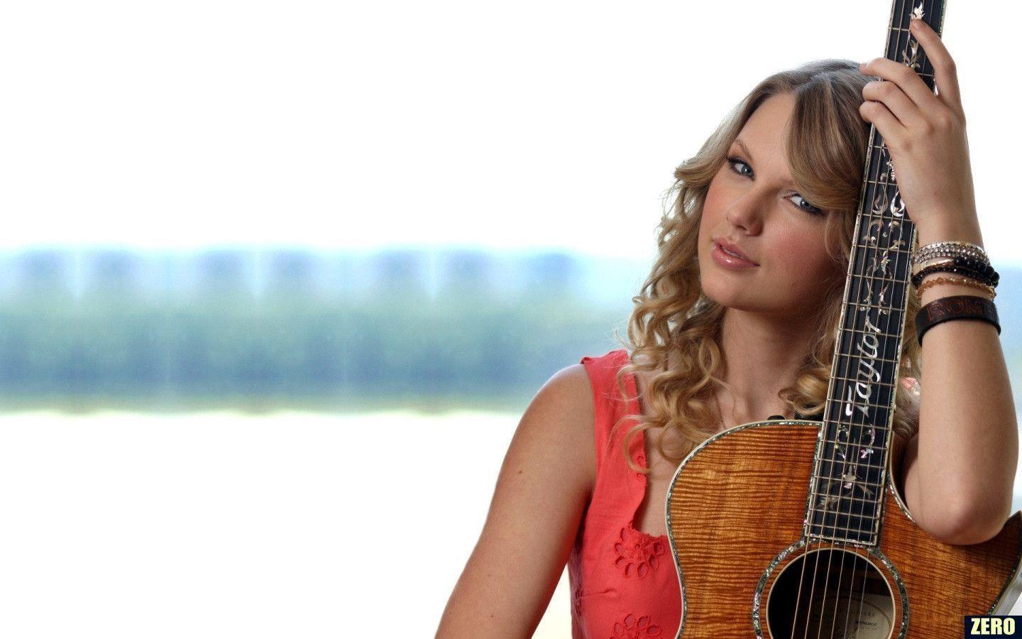 1440x900 Taylor Swift Background