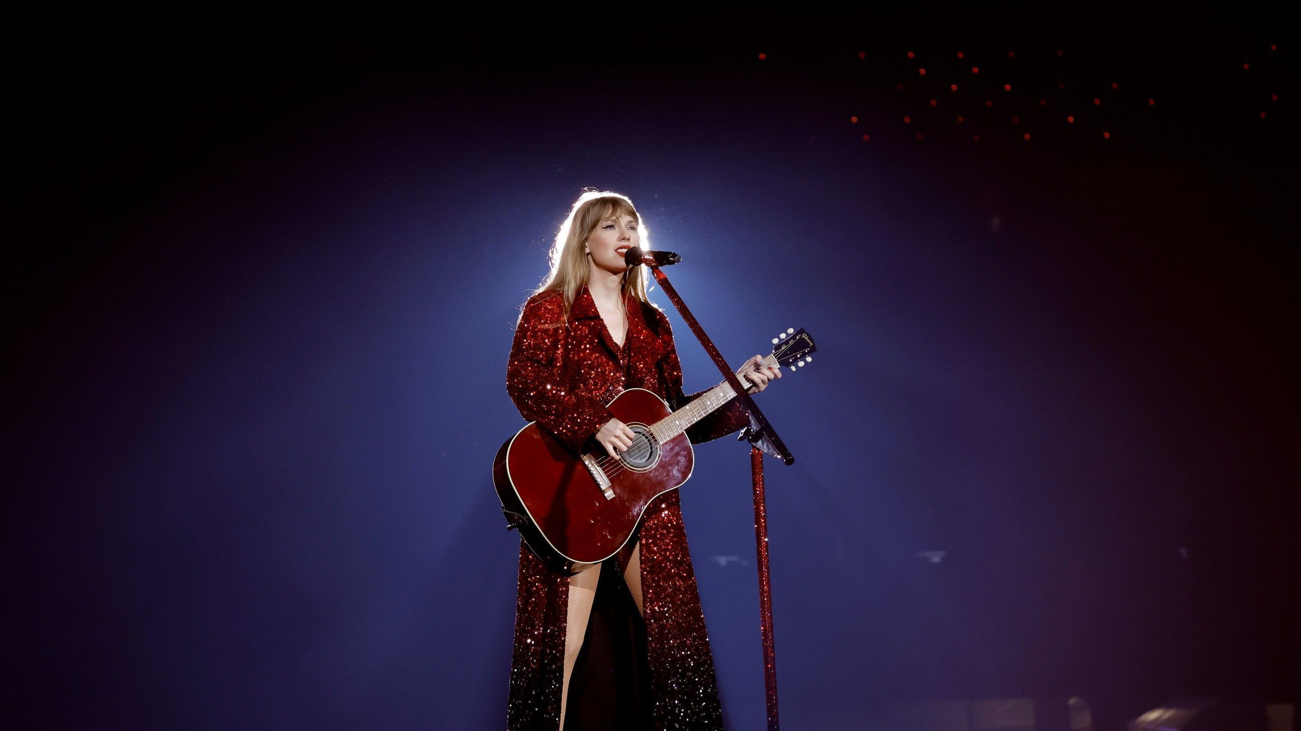 2560x1440 Taylor Swift Stanford winter to focus