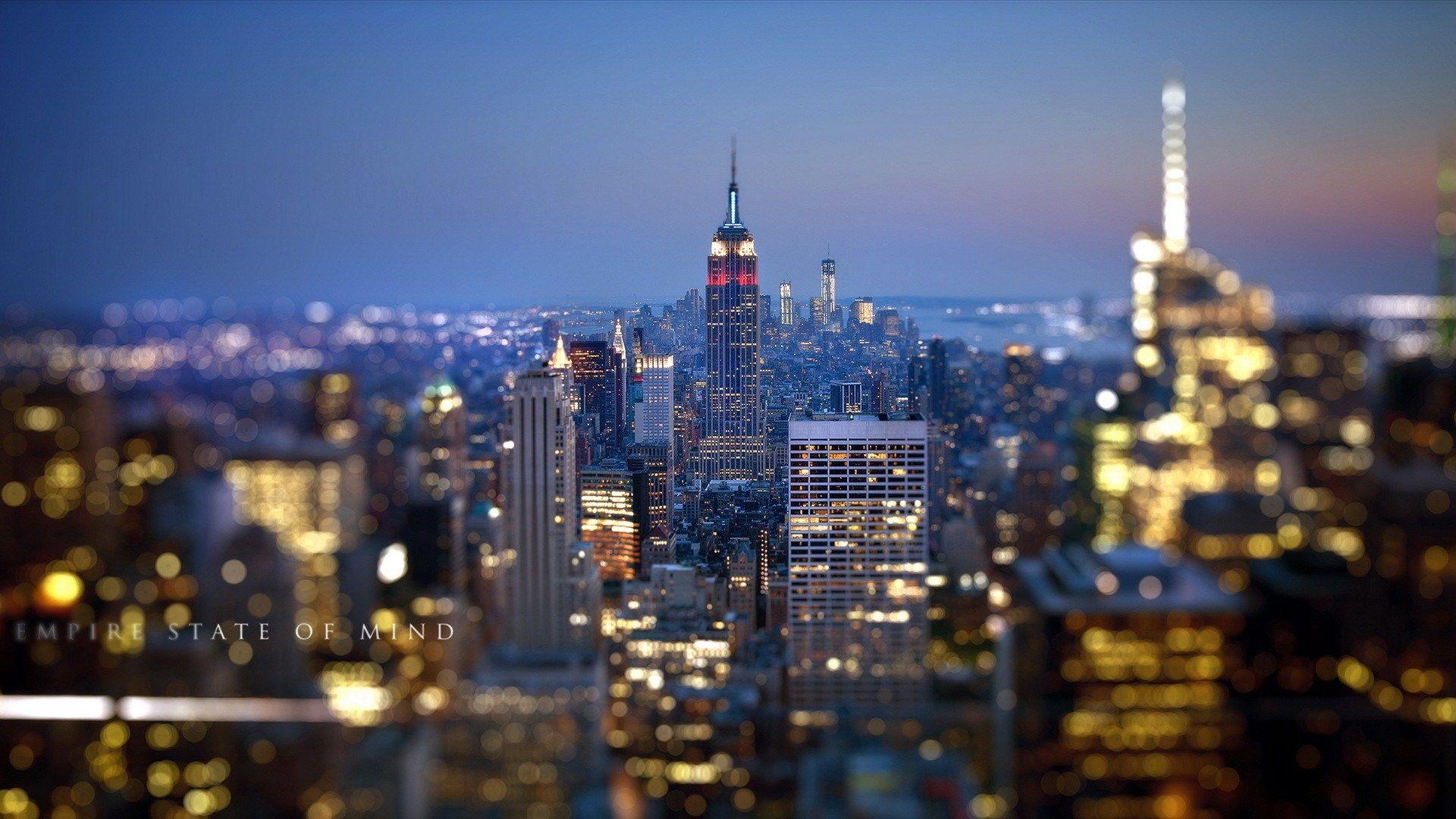 Bộ sưu tập hình nền New York HD thật chất lượng và sắc nét, mang lại cho bạn những bức ảnh đẹp nhất về thành phố đông đúc. Tận hưởng vẻ đẹp này trên màn hình của mình và cảm nhận sự năng động của thành phố lớn.