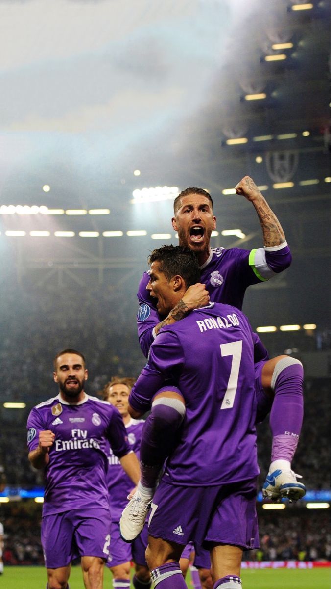 676x1200 Cristiano ronaldo style. Real madrid logo, Ronaldo football, Cr7 real madrid